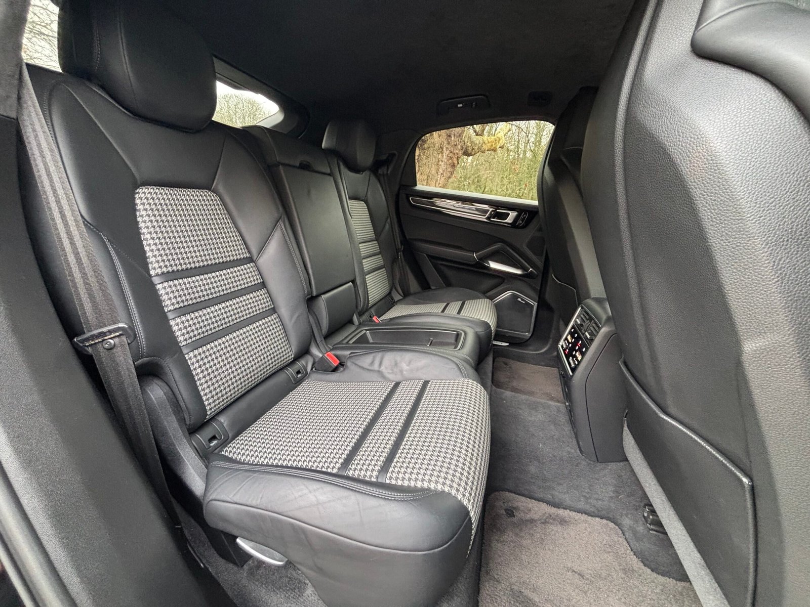 PORSCHE Cayenne Turbo 4.0 V8 550ch “Platinium”