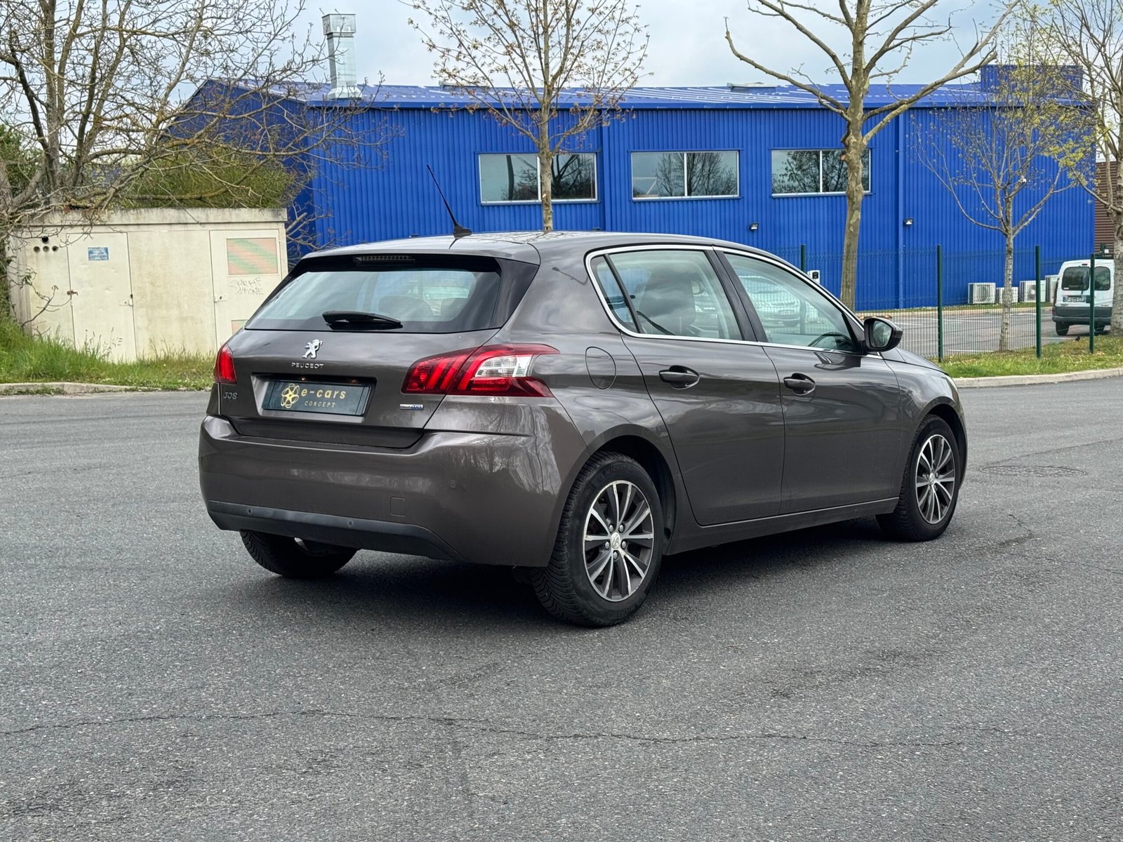 Peugeot 308 II 1.6 BlueHDi S&S 120CH « ALLURE »
