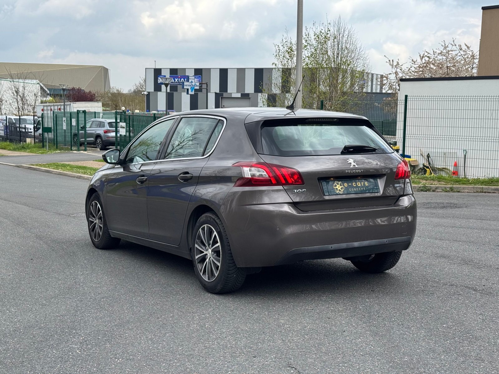 Peugeot 308 II 1.6 BlueHDi S&S 120CH « ALLURE »