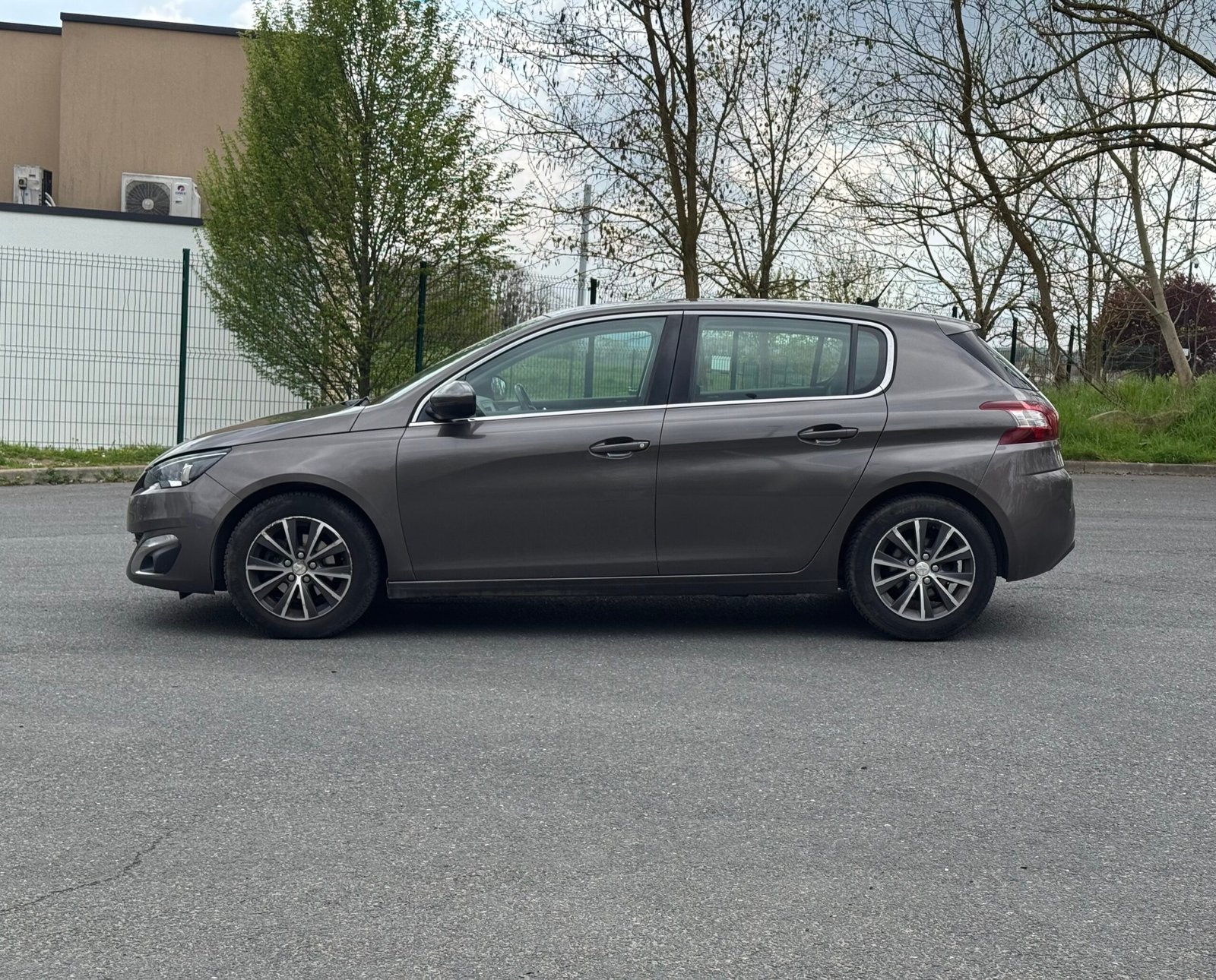Peugeot 308 II 1.6 BlueHDi S&S 120CH « ALLURE »