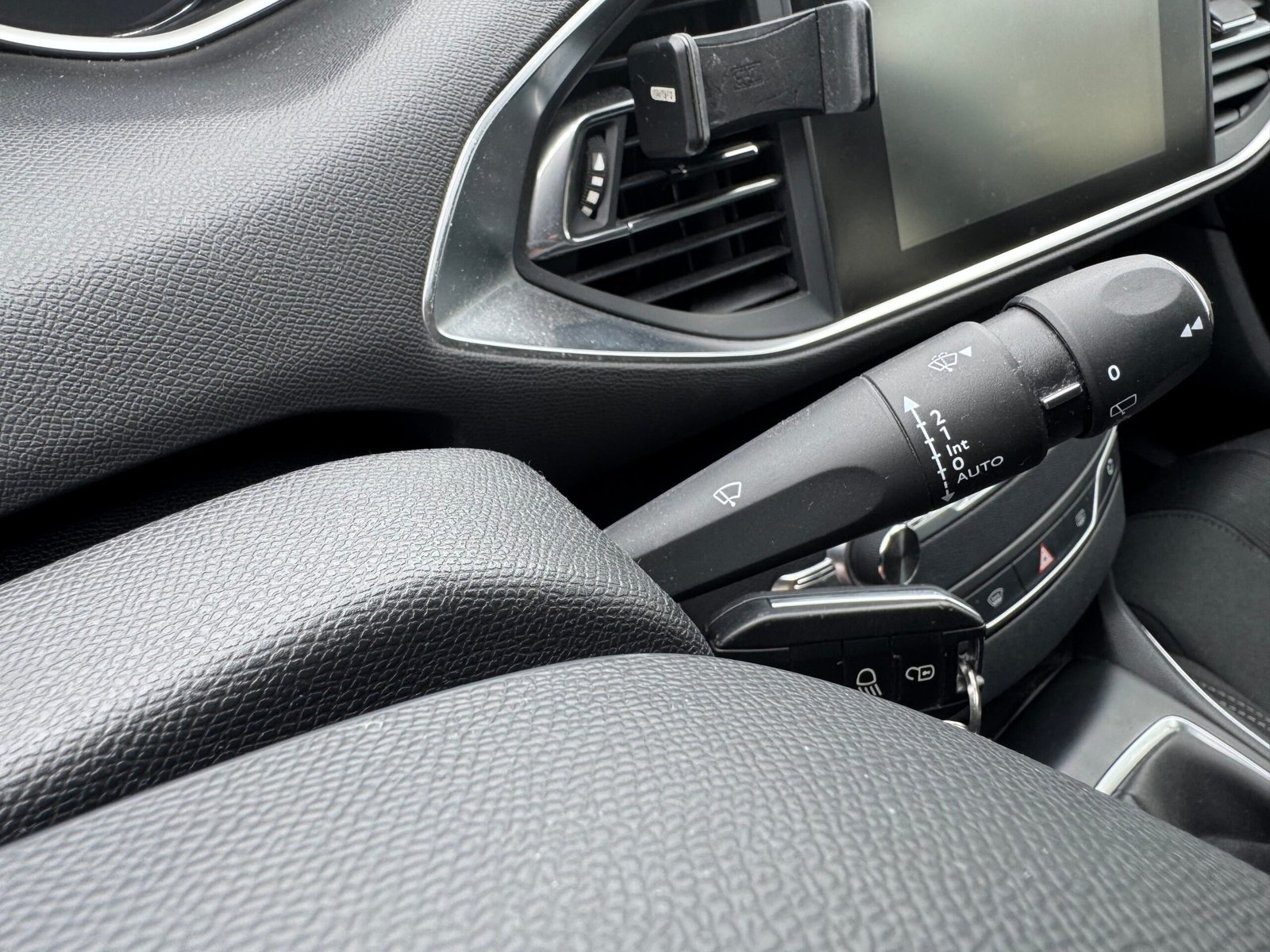 Peugeot 308 II 1.6 BlueHDi S&S 120CH « ALLURE »