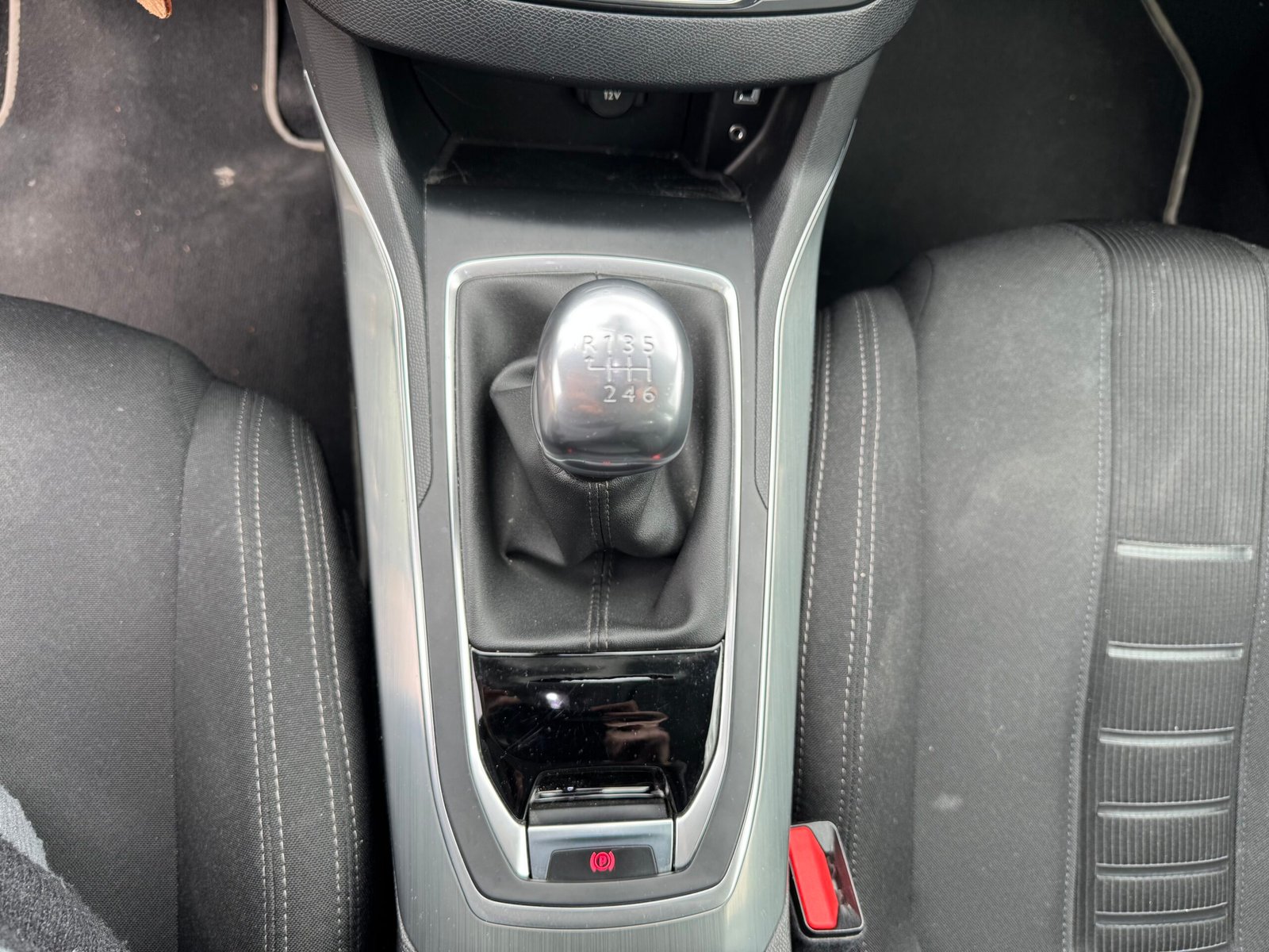 Peugeot 308 II 1.6 BlueHDi S&S 120CH « ALLURE »