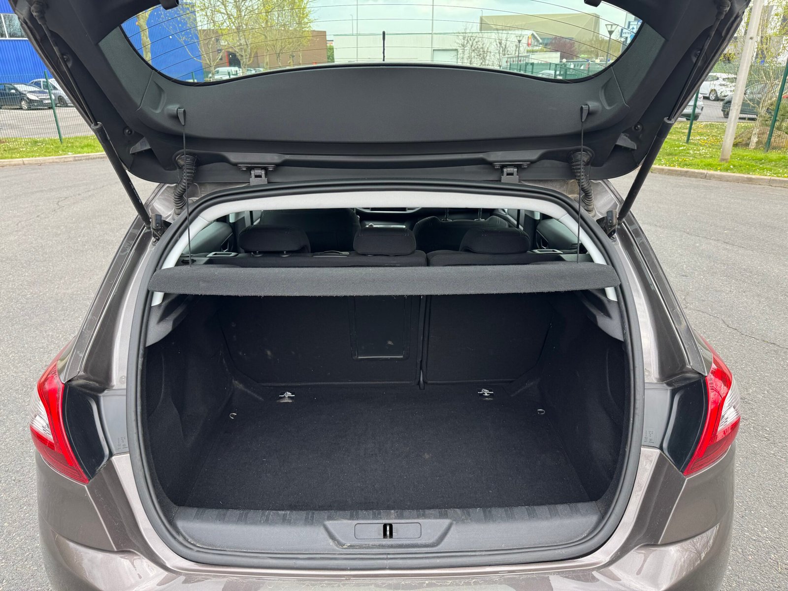 Peugeot 308 II 1.6 BlueHDi S&S 120CH « ALLURE »