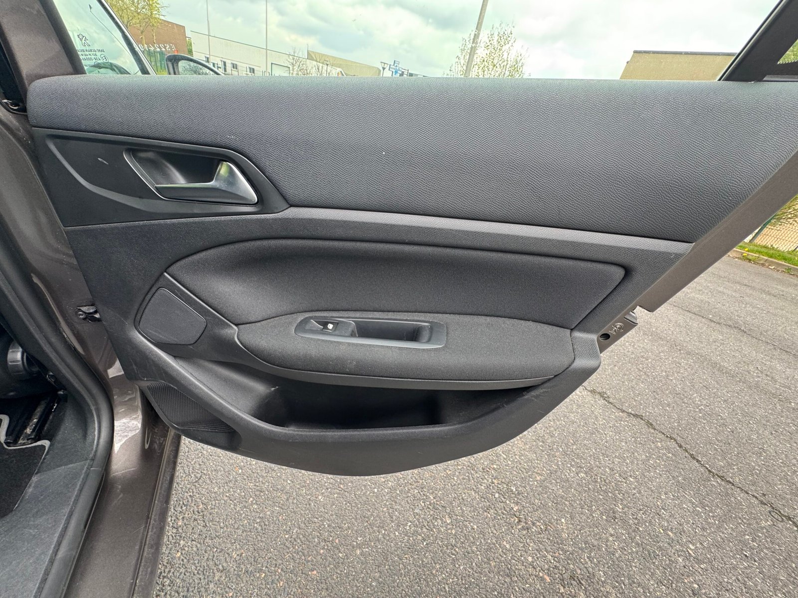 Peugeot 308 II 1.6 BlueHDi S&S 120CH « ALLURE »