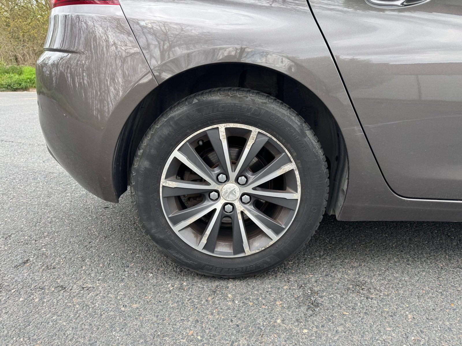 Peugeot 308 II 1.6 BlueHDi S&S 120CH « ALLURE »