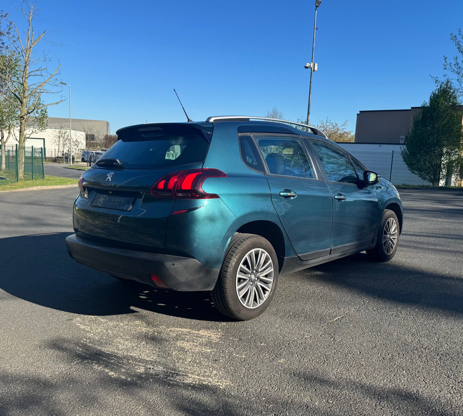 Peugeot 2008 5HB 1.5 BlueHDi S&S 102CH « ALLURE »