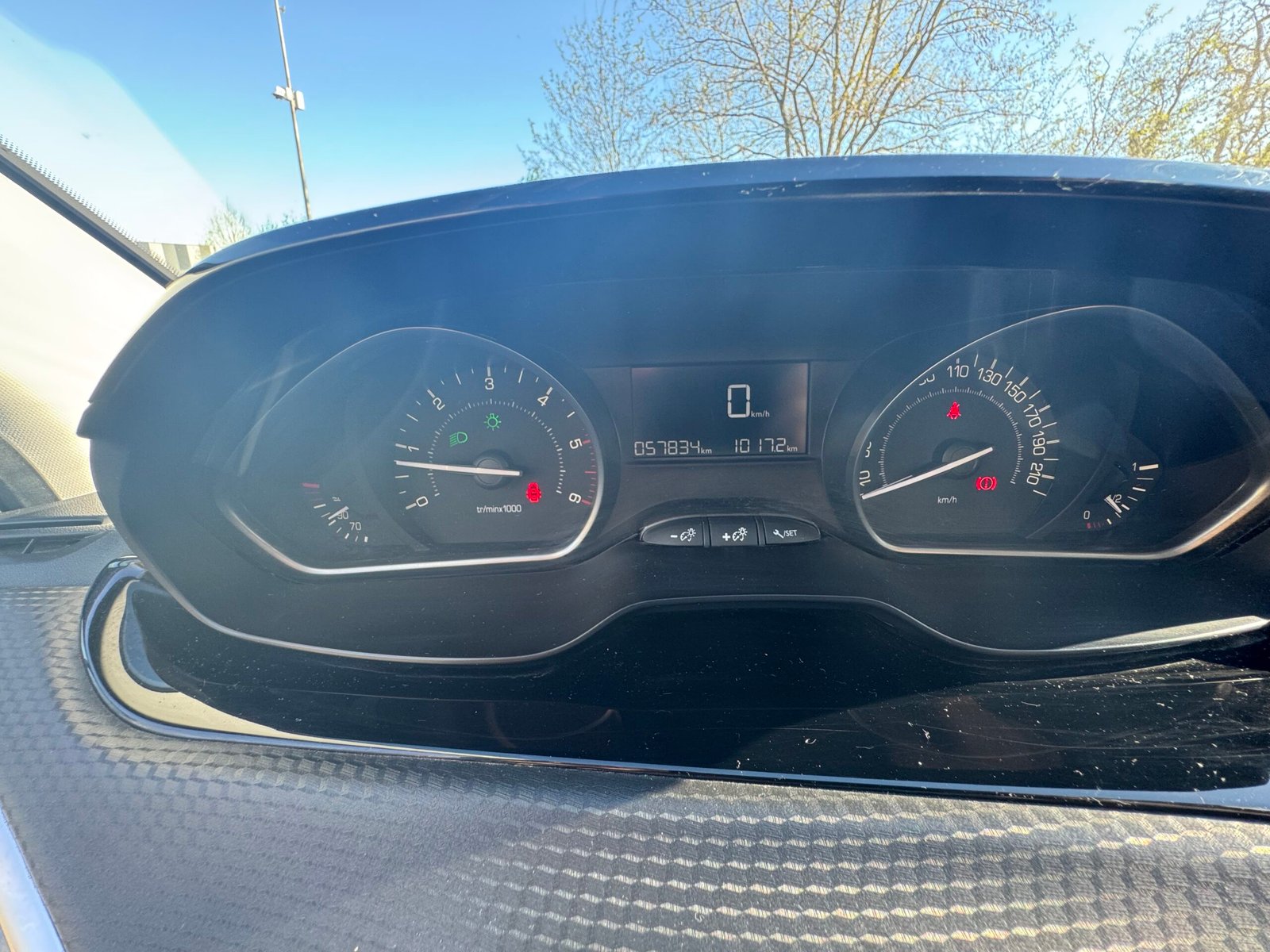 Peugeot 2008 5HB 1.5 BlueHDi S&S 102CH « ALLURE »