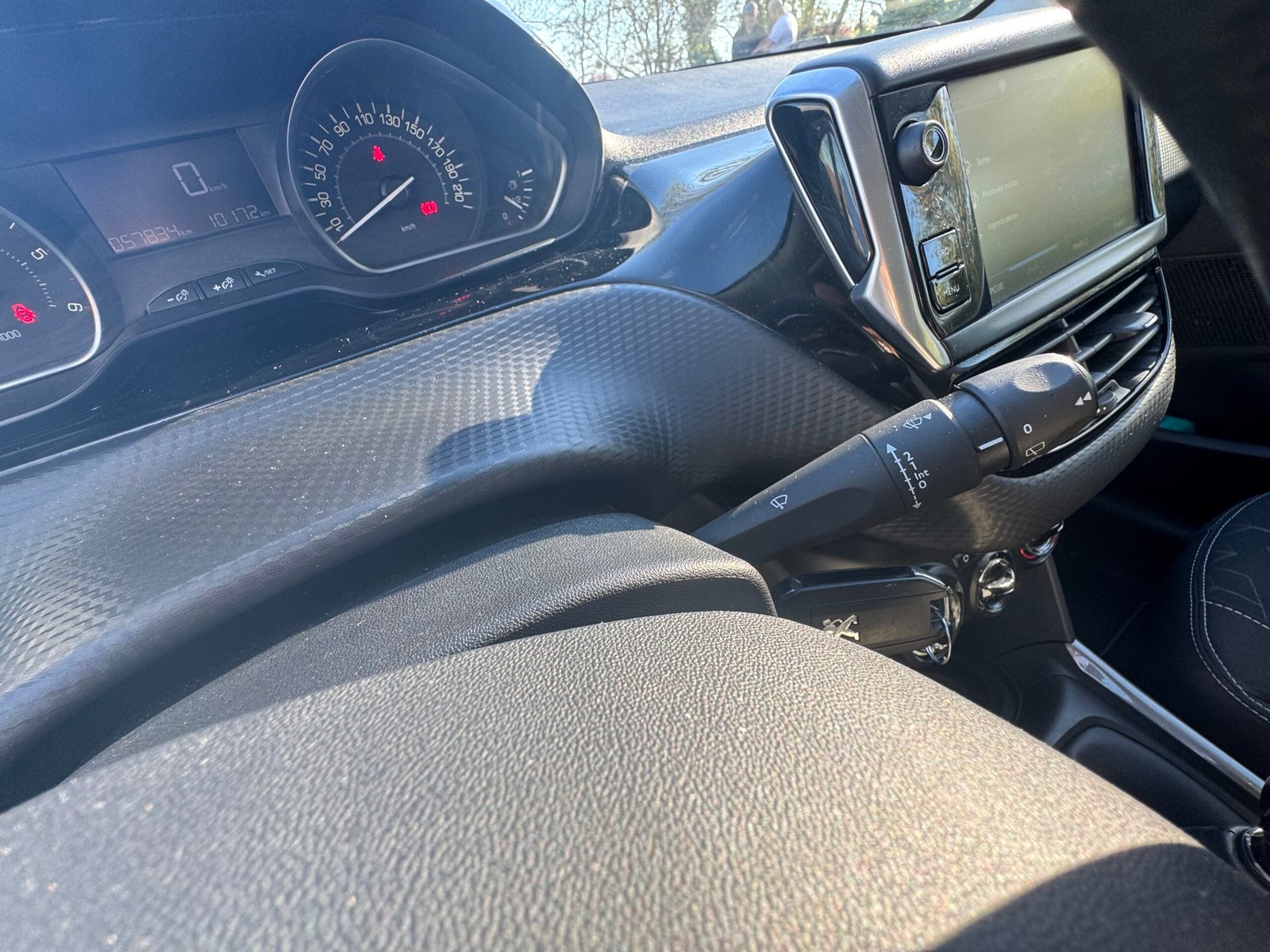 Peugeot 2008 5HB 1.5 BlueHDi S&S 102CH « ALLURE »