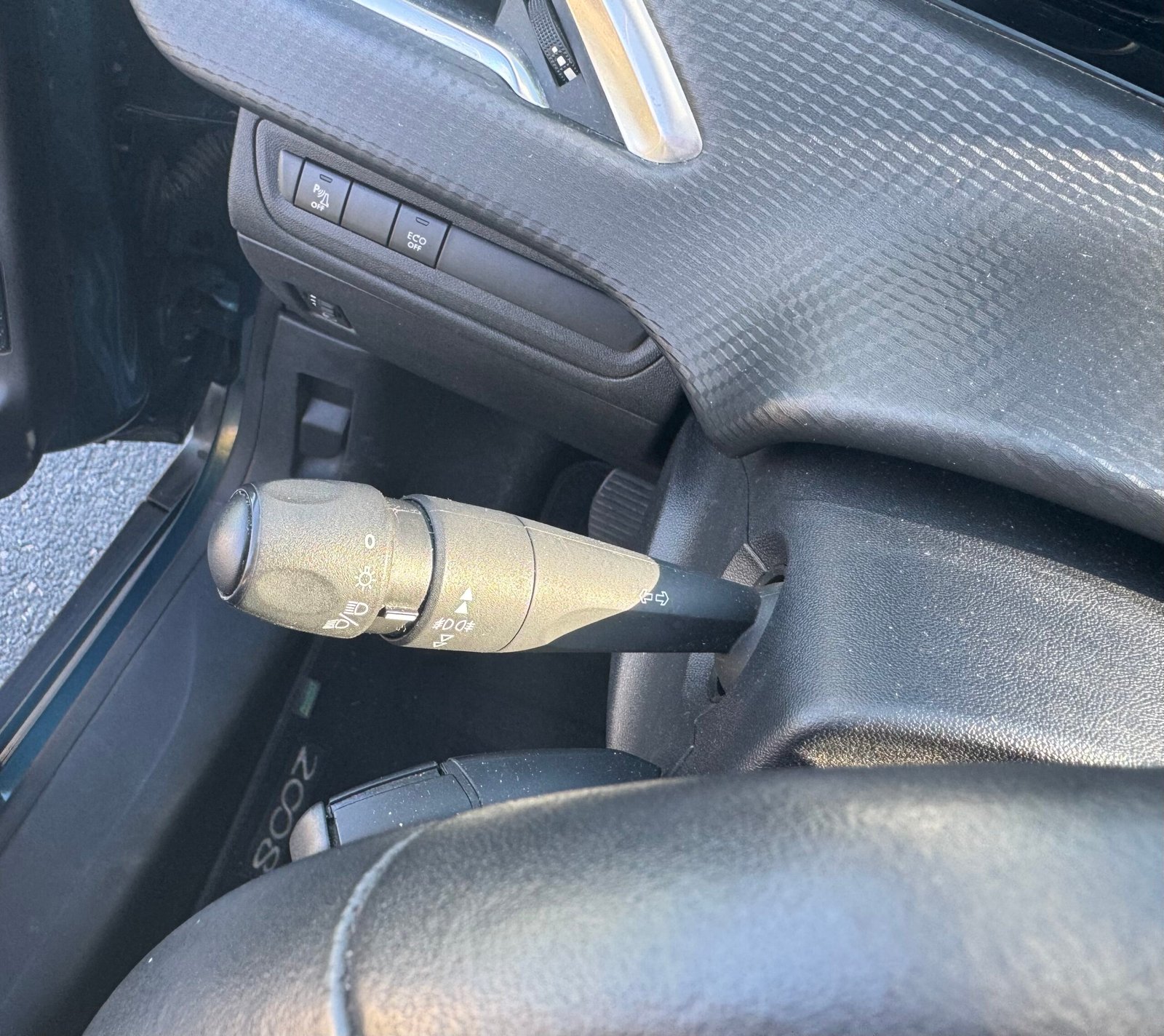 Peugeot 2008 5HB 1.5 BlueHDi S&S 102CH « ALLURE »