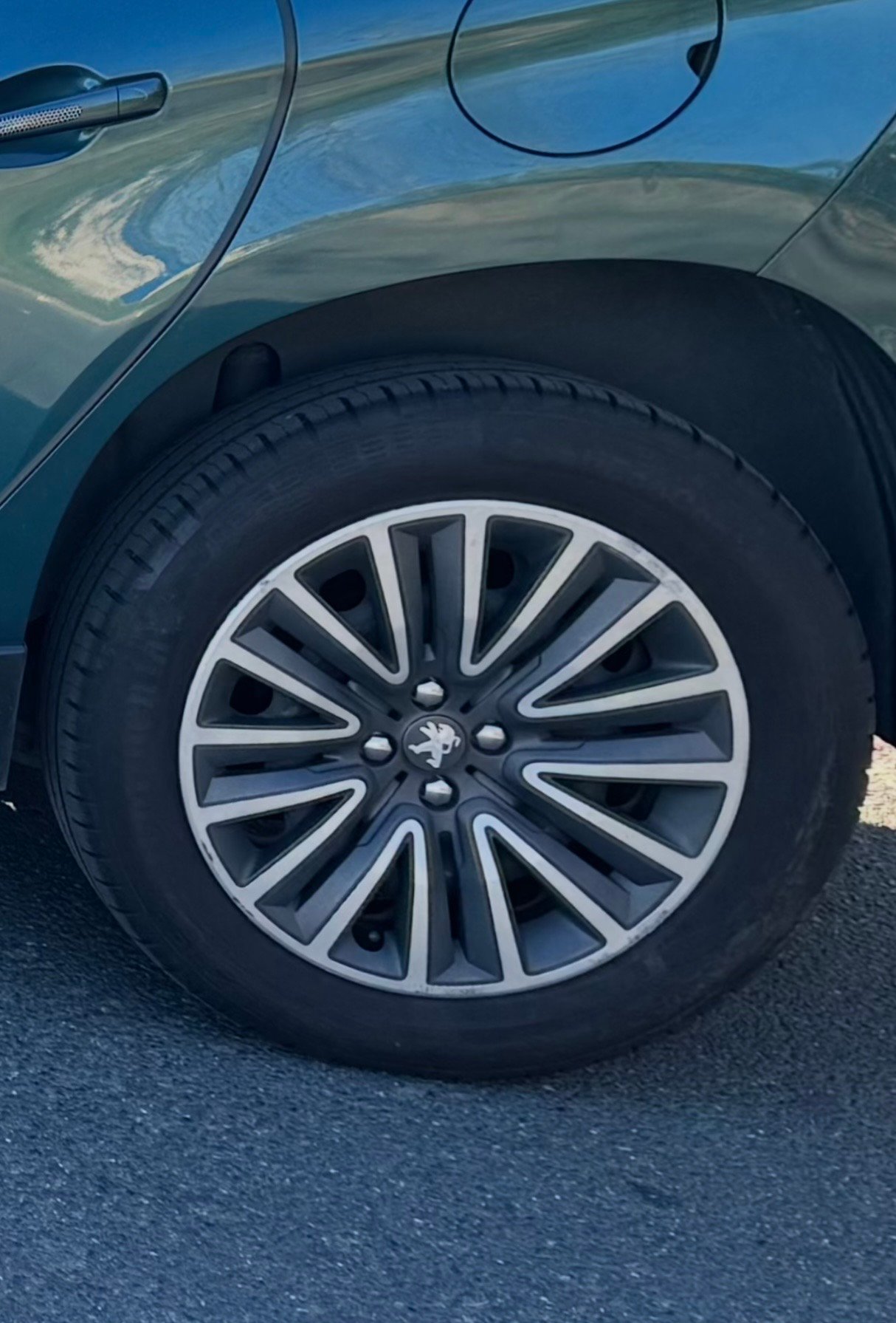 Peugeot 2008 5HB 1.5 BlueHDi S&S 102CH « ALLURE »