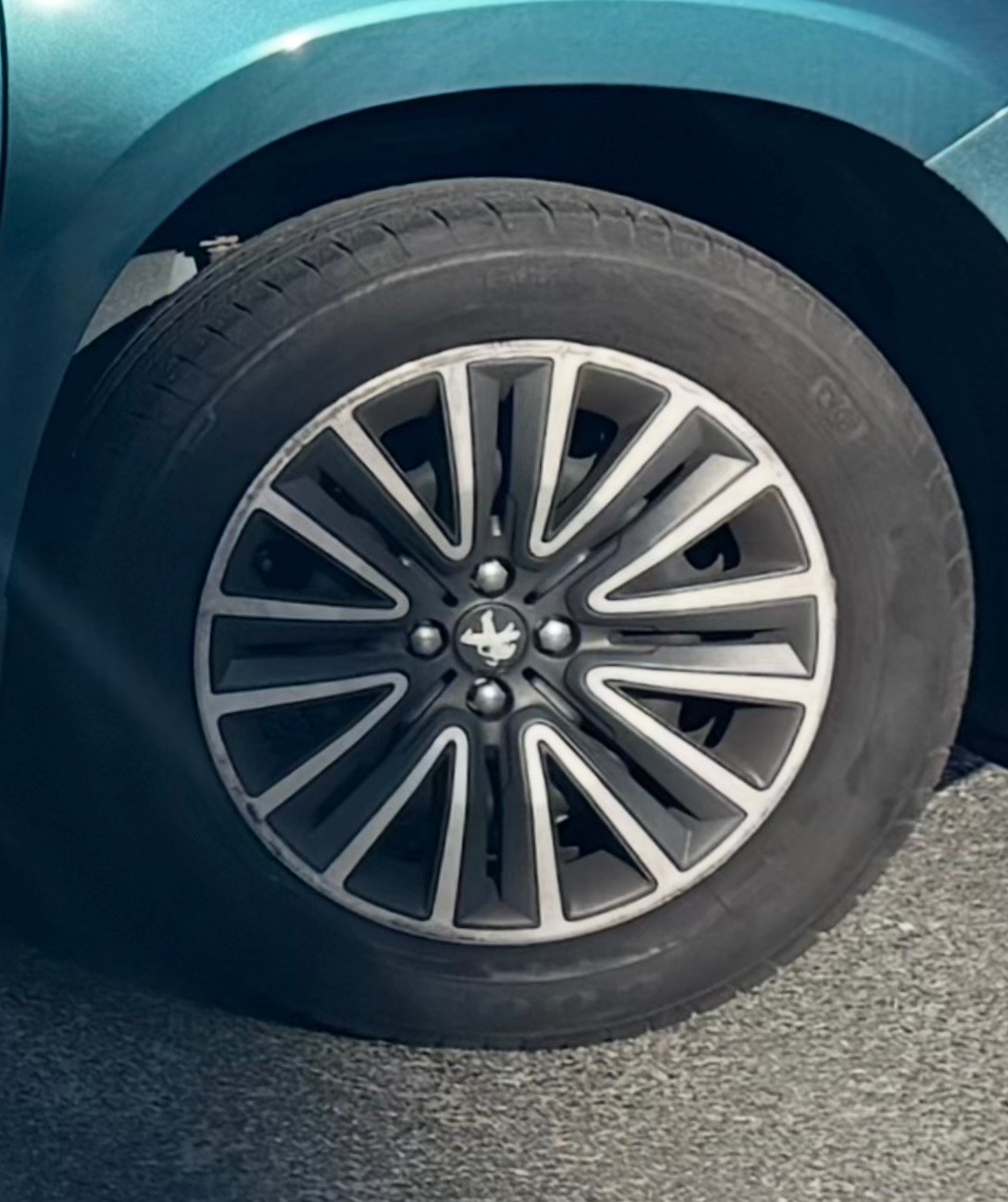 Peugeot 2008 5HB 1.5 BlueHDi S&S 102CH « ALLURE »