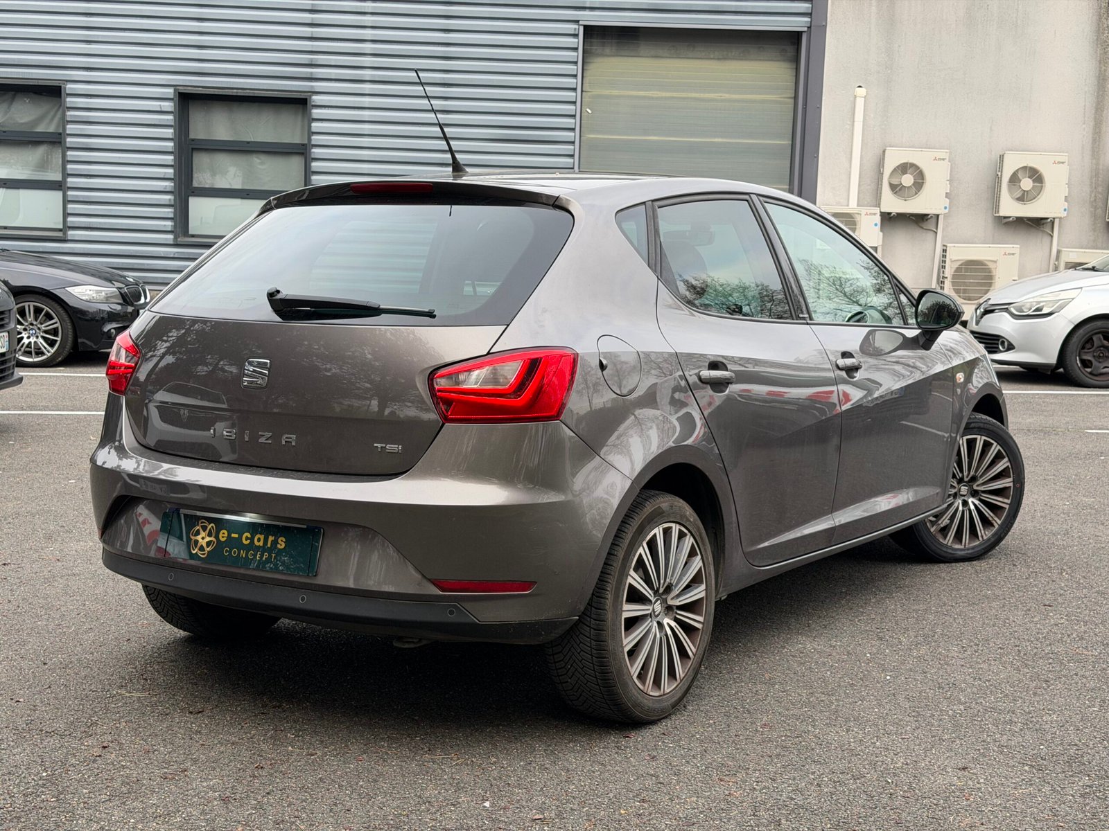 SEAT Ibiza IV Phase 3 5 Portes 1.2 TSI 16V 90 cv Connect