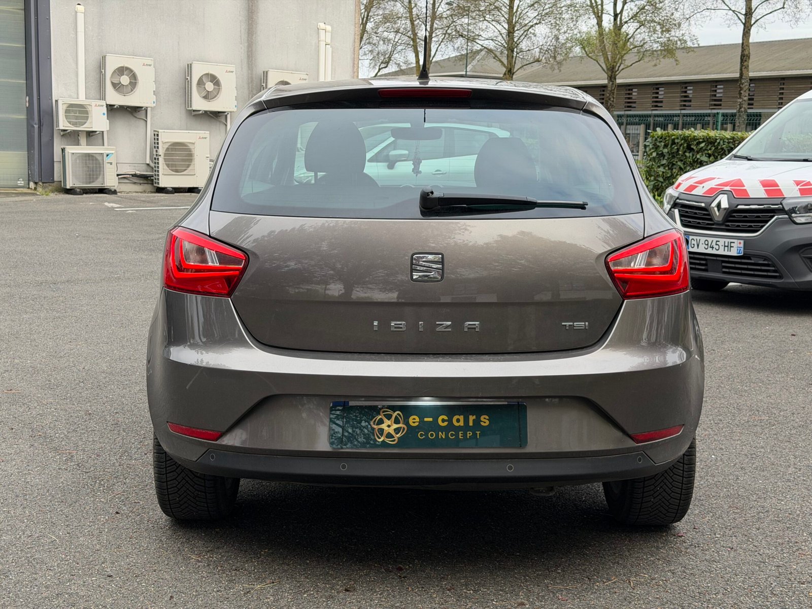 SEAT Ibiza IV Phase 3 5 Portes 1.2 TSI 16V 90 cv Connect