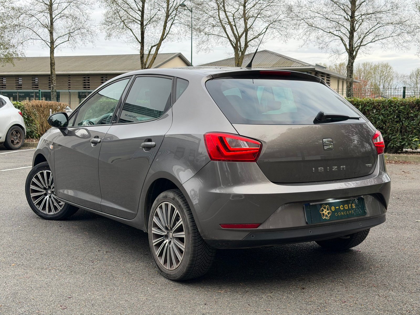 SEAT Ibiza IV Phase 3 5 Portes 1.2 TSI 16V 90 cv Connect