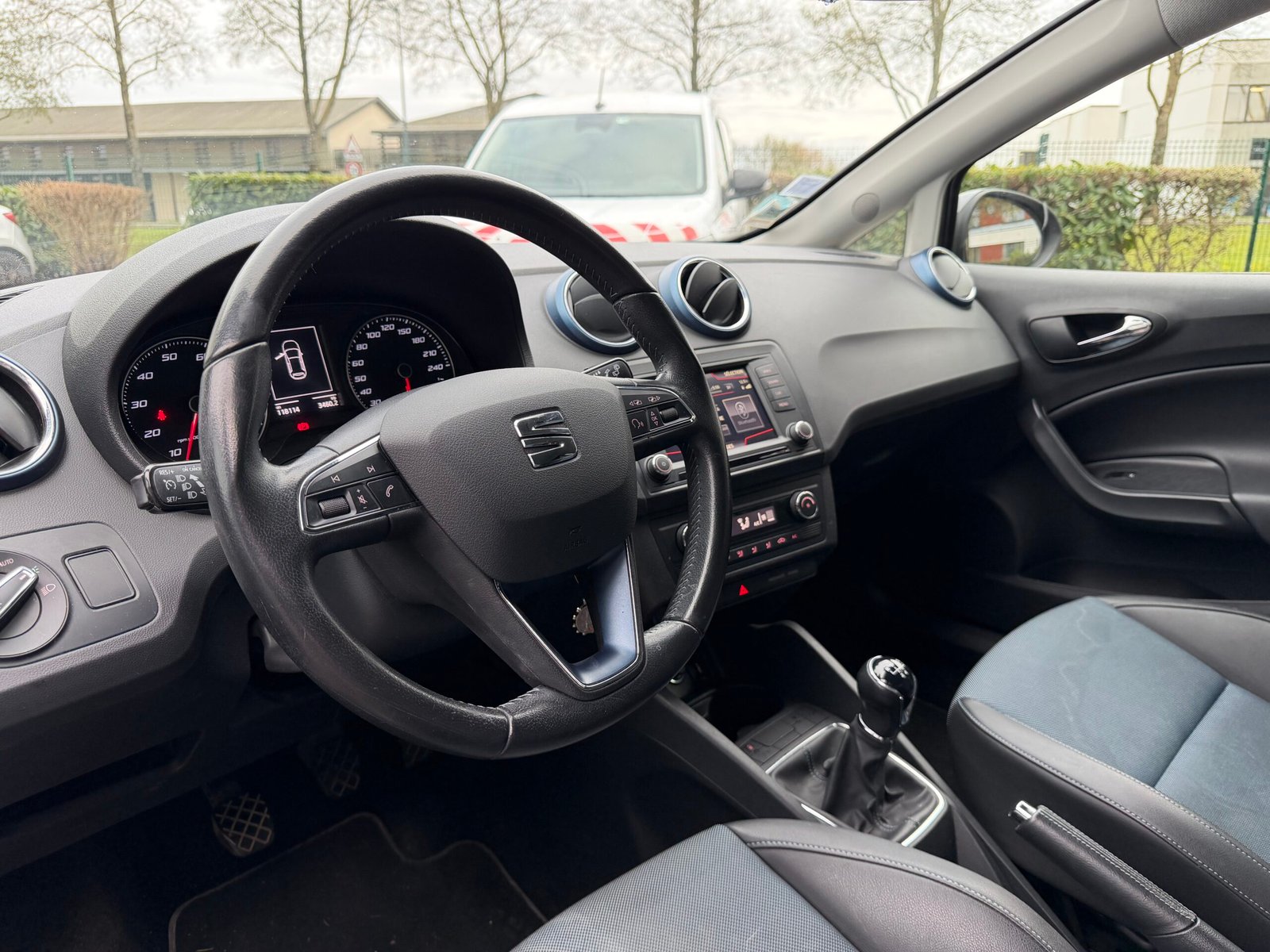 SEAT Ibiza IV Phase 3 5 Portes 1.2 TSI 16V 90 cv Connect