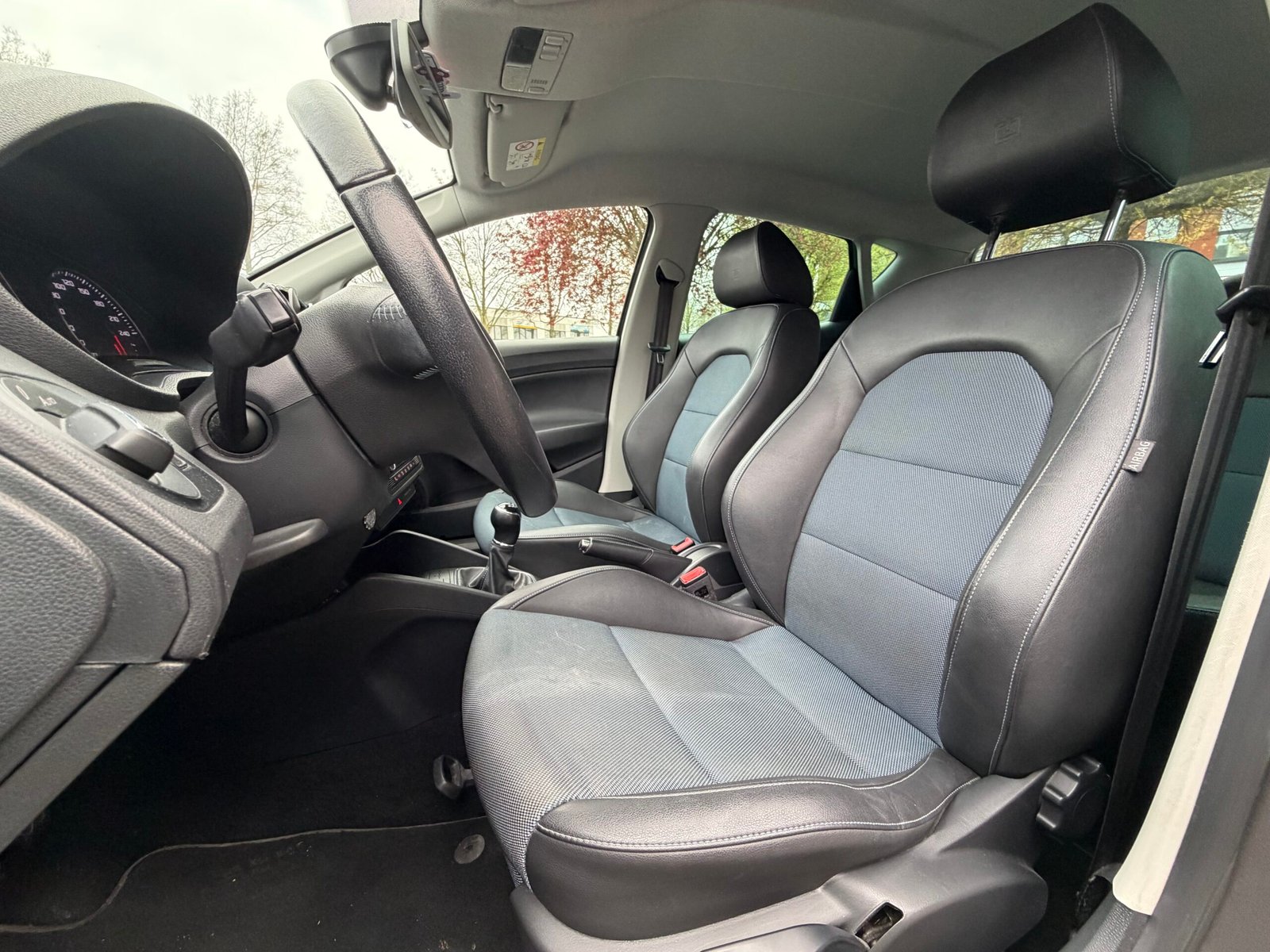 SEAT Ibiza IV Phase 3 5 Portes 1.2 TSI 16V 90 cv Connect