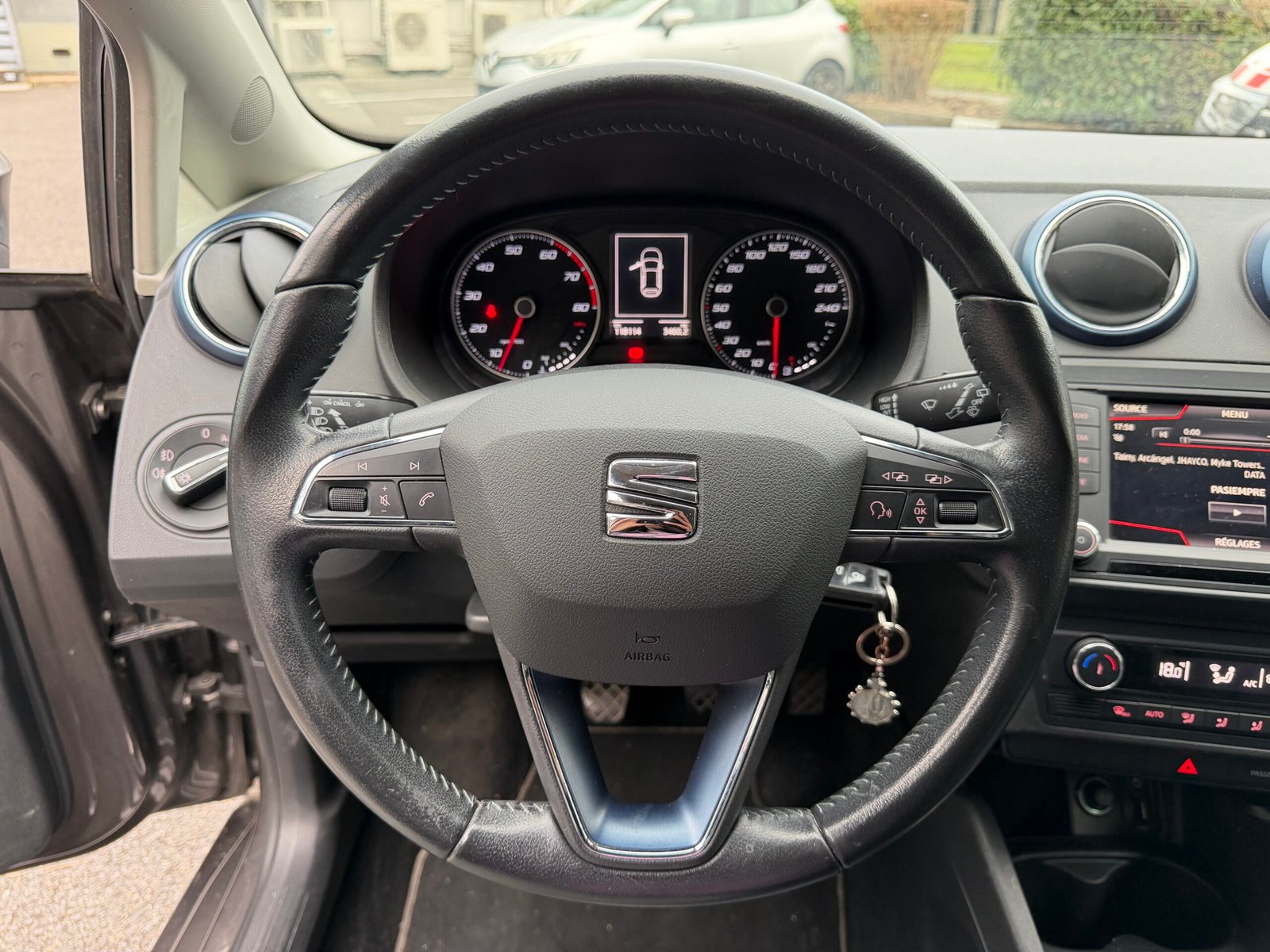 SEAT Ibiza IV Phase 3 5 Portes 1.2 TSI 16V 90 cv Connect