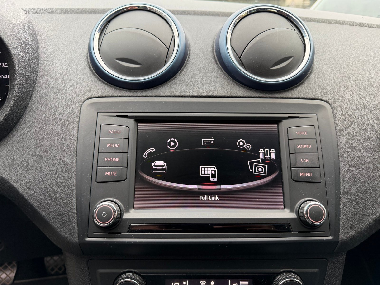 SEAT Ibiza IV Phase 3 5 Portes 1.2 TSI 16V 90 cv Connect