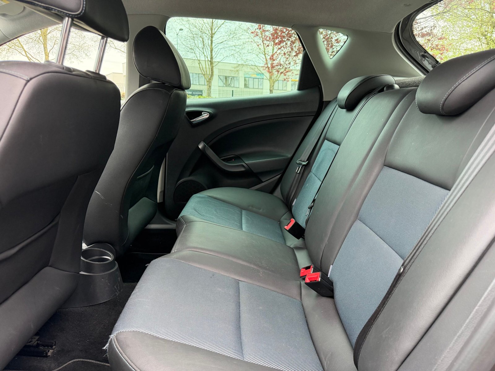 SEAT Ibiza IV Phase 3 5 Portes 1.2 TSI 16V 90 cv Connect