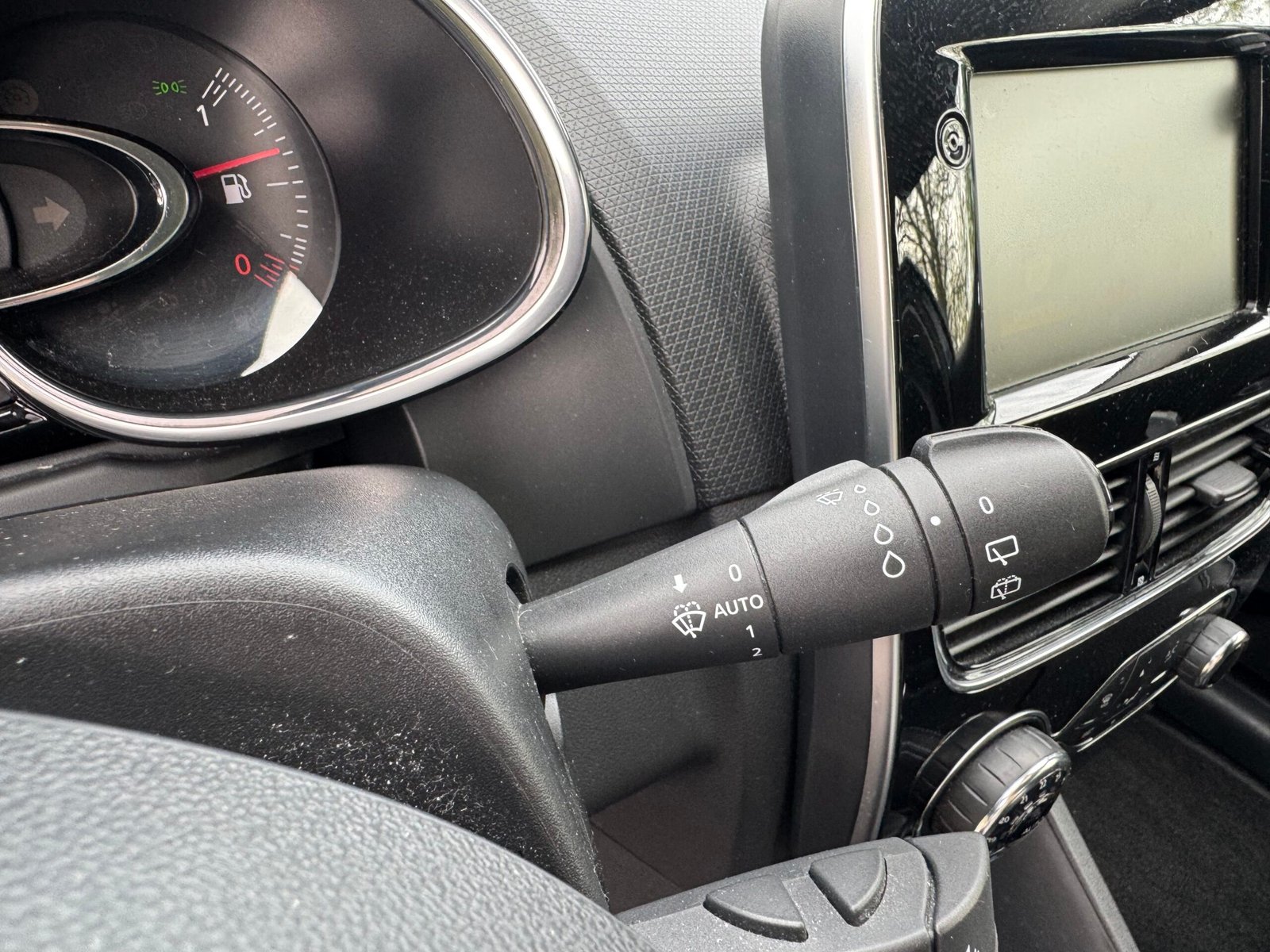 RENAULT Clio IV (phase 2) 0.9 TCe 90ch « Intens »