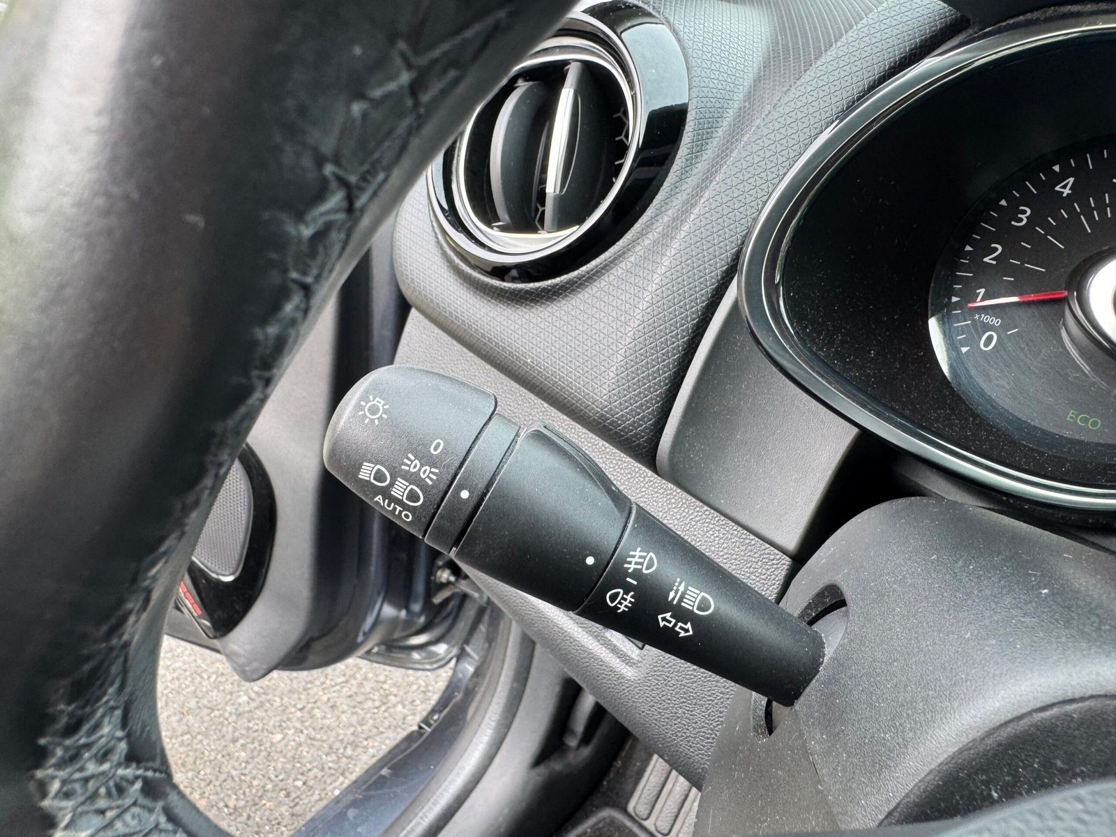 RENAULT Clio IV (phase 2) 0.9 TCe 90ch « Intens »