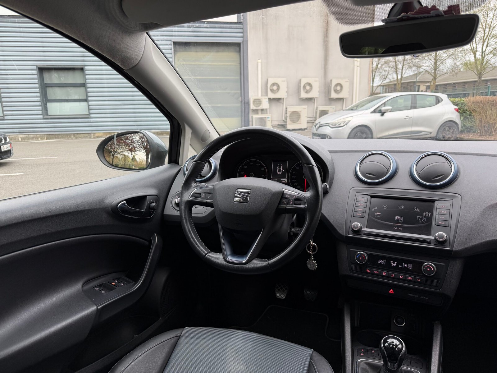 SEAT Ibiza IV Phase 3 5 Portes 1.2 TSI 16V 90 cv Connect