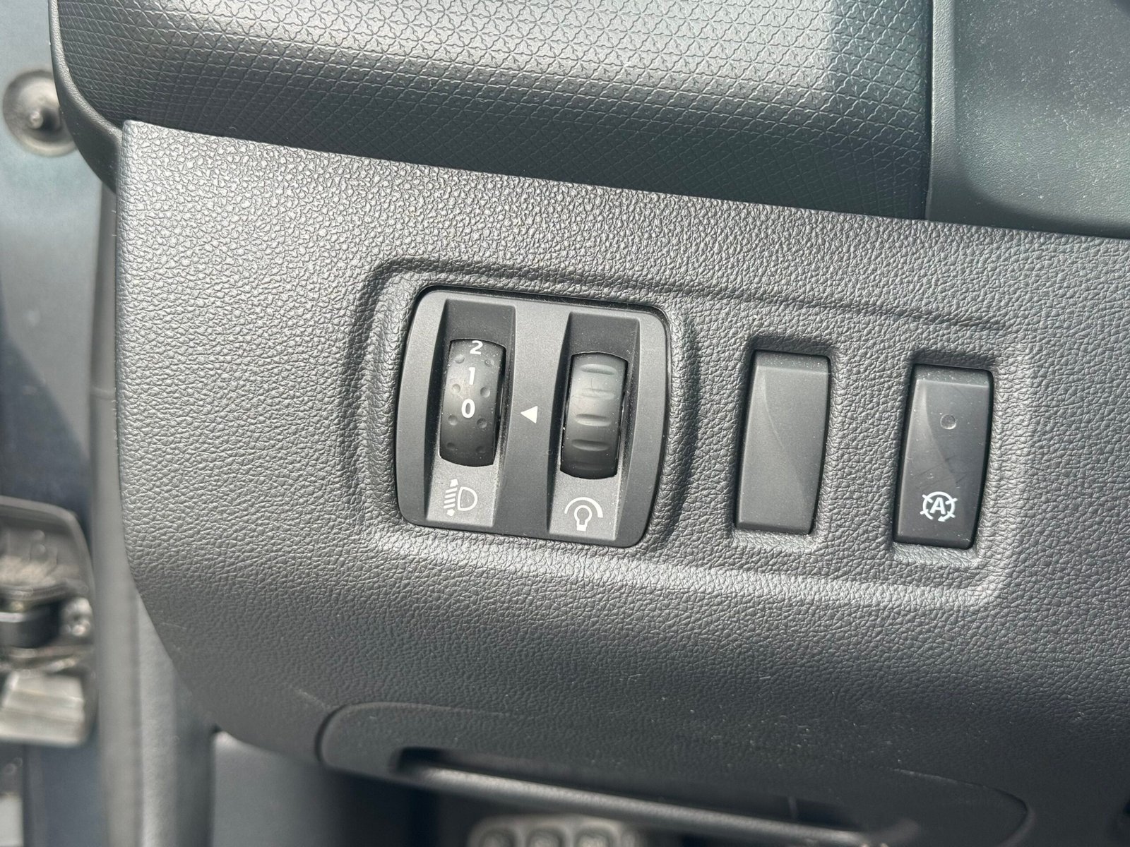 RENAULT Clio IV (phase 2) 0.9 TCe 90ch « Intens »