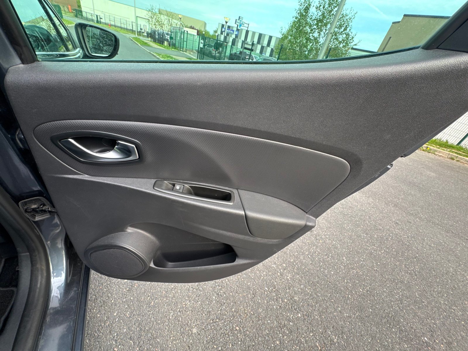 RENAULT Clio IV (phase 2) 0.9 TCe 90ch « Intens »