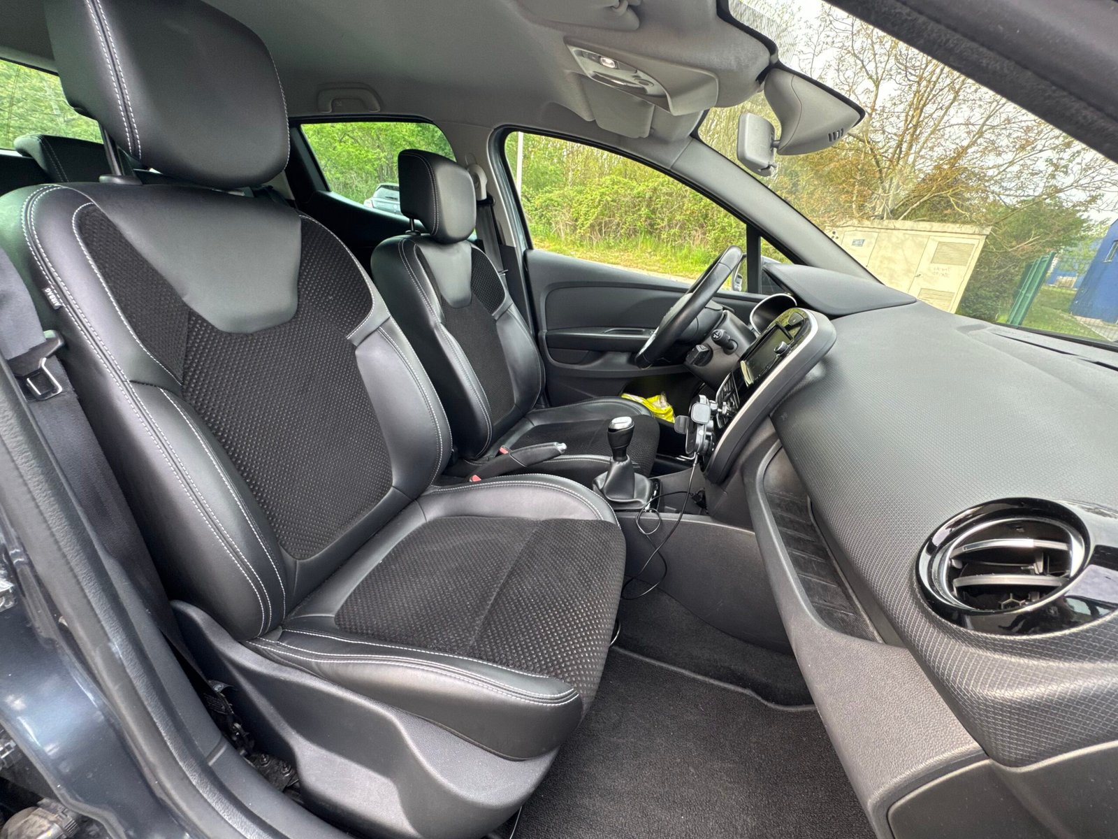 RENAULT Clio IV (phase 2) 0.9 TCe 90ch « Intens »