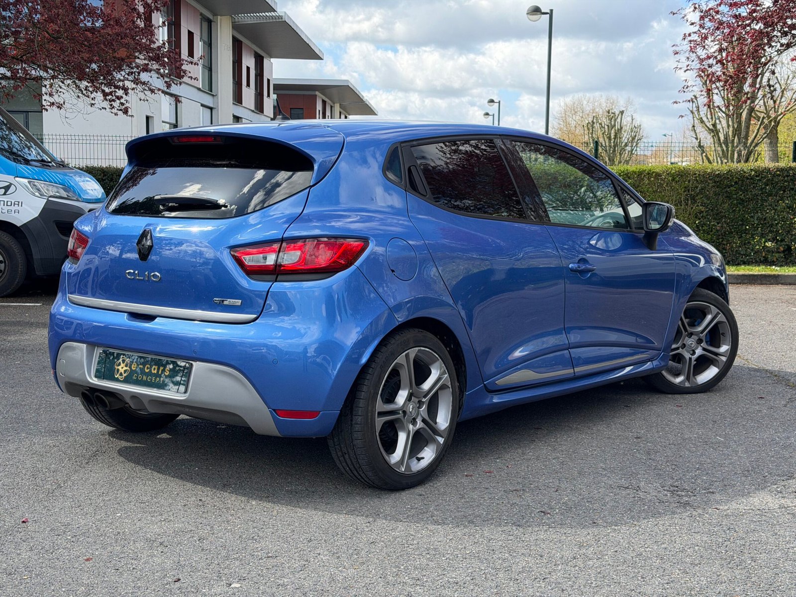 RENAULT Clio IV 5 Portes 1.2 TCe 16V EDC6 120 cv Boîte auto GT