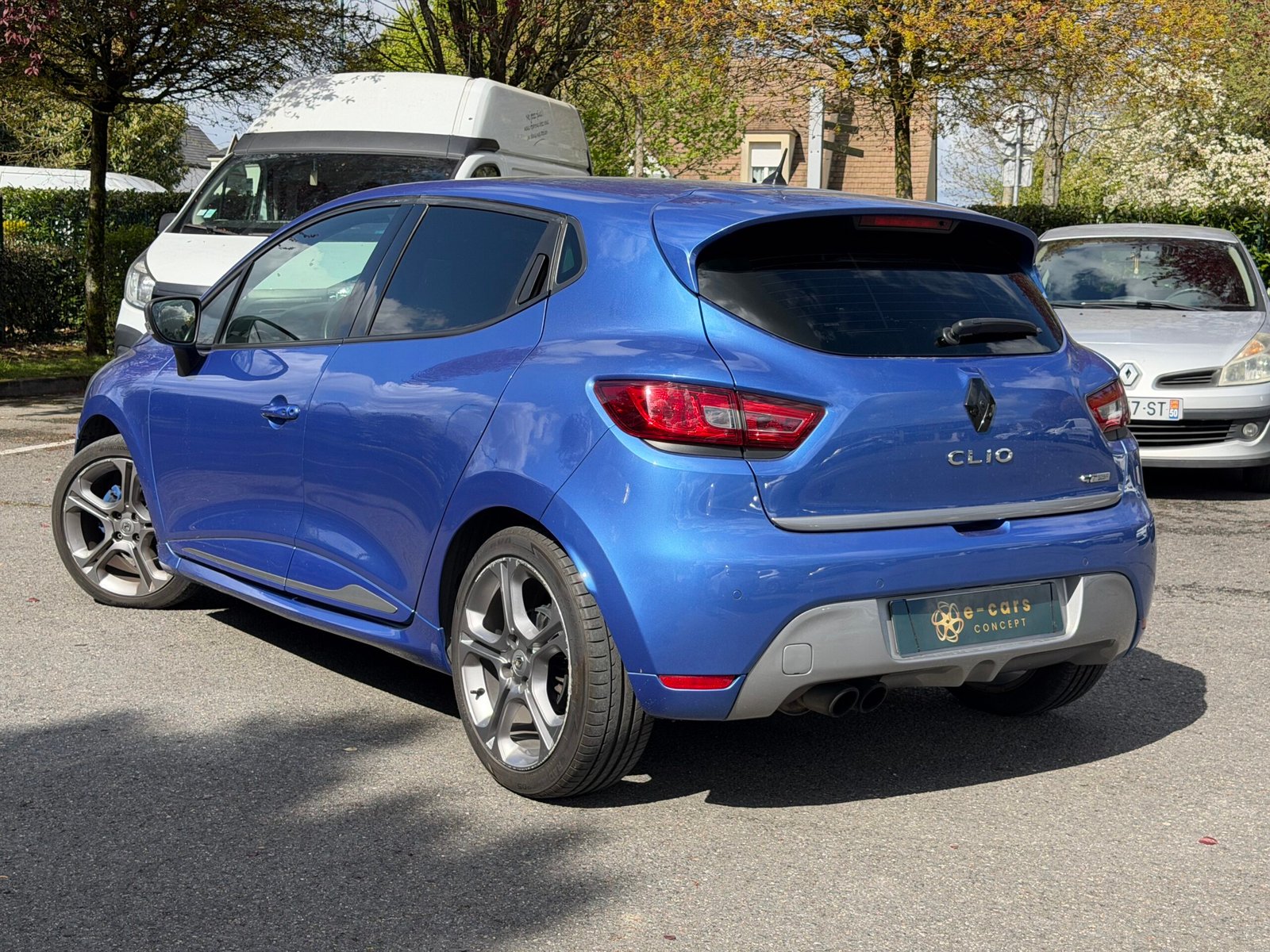 RENAULT Clio IV 5 Portes 1.2 TCe 16V EDC6 120 cv Boîte auto GT