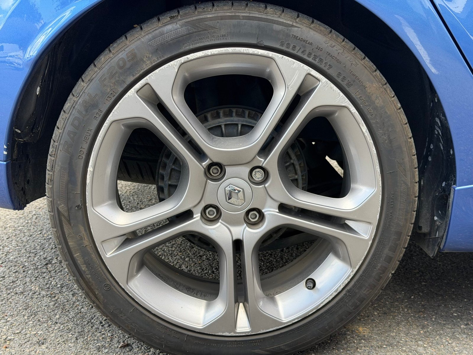 RENAULT Clio IV 5 Portes 1.2 TCe 16V EDC6 120 cv Boîte auto GT