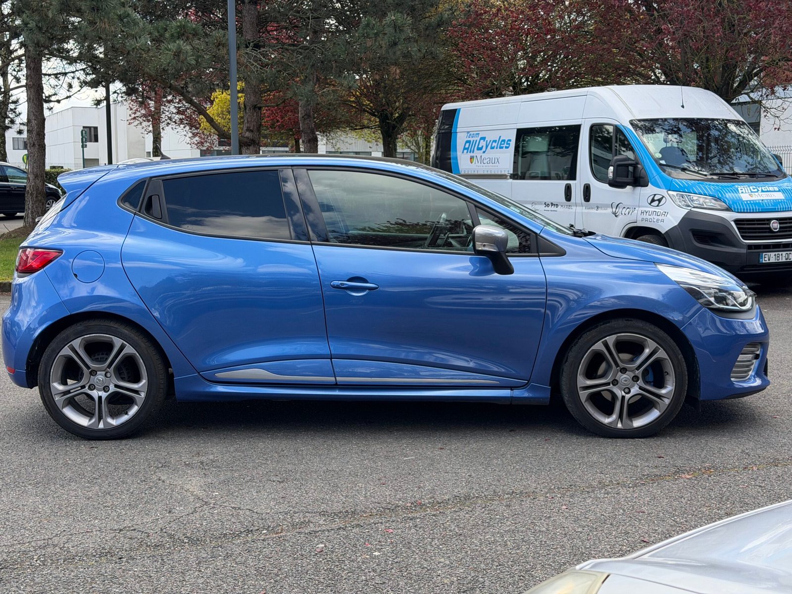 RENAULT Clio IV 5 Portes 1.2 TCe 16V EDC6 120 cv Boîte auto GT