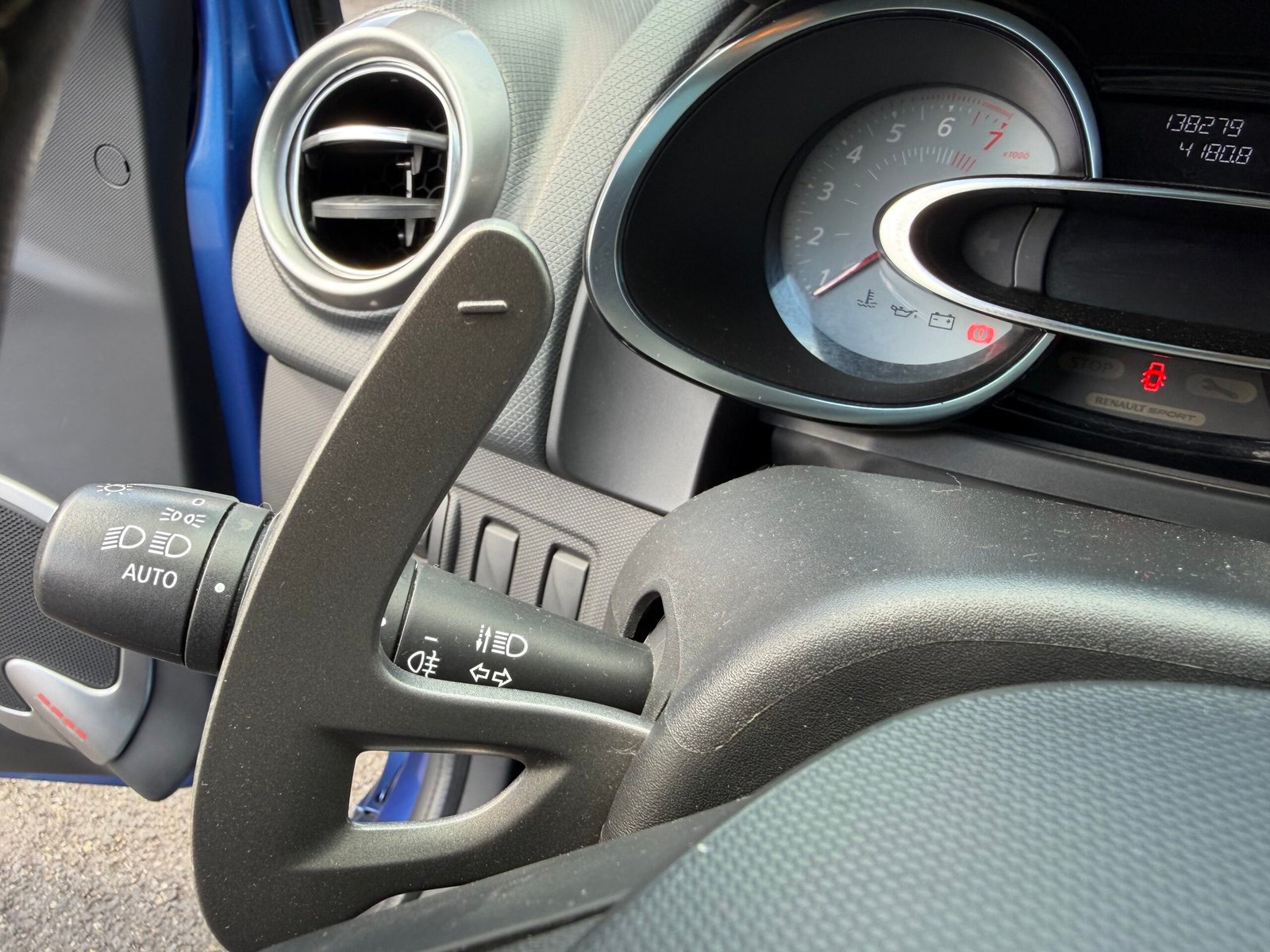 RENAULT Clio IV 5 Portes 1.2 TCe 16V EDC6 120 cv Boîte auto GT