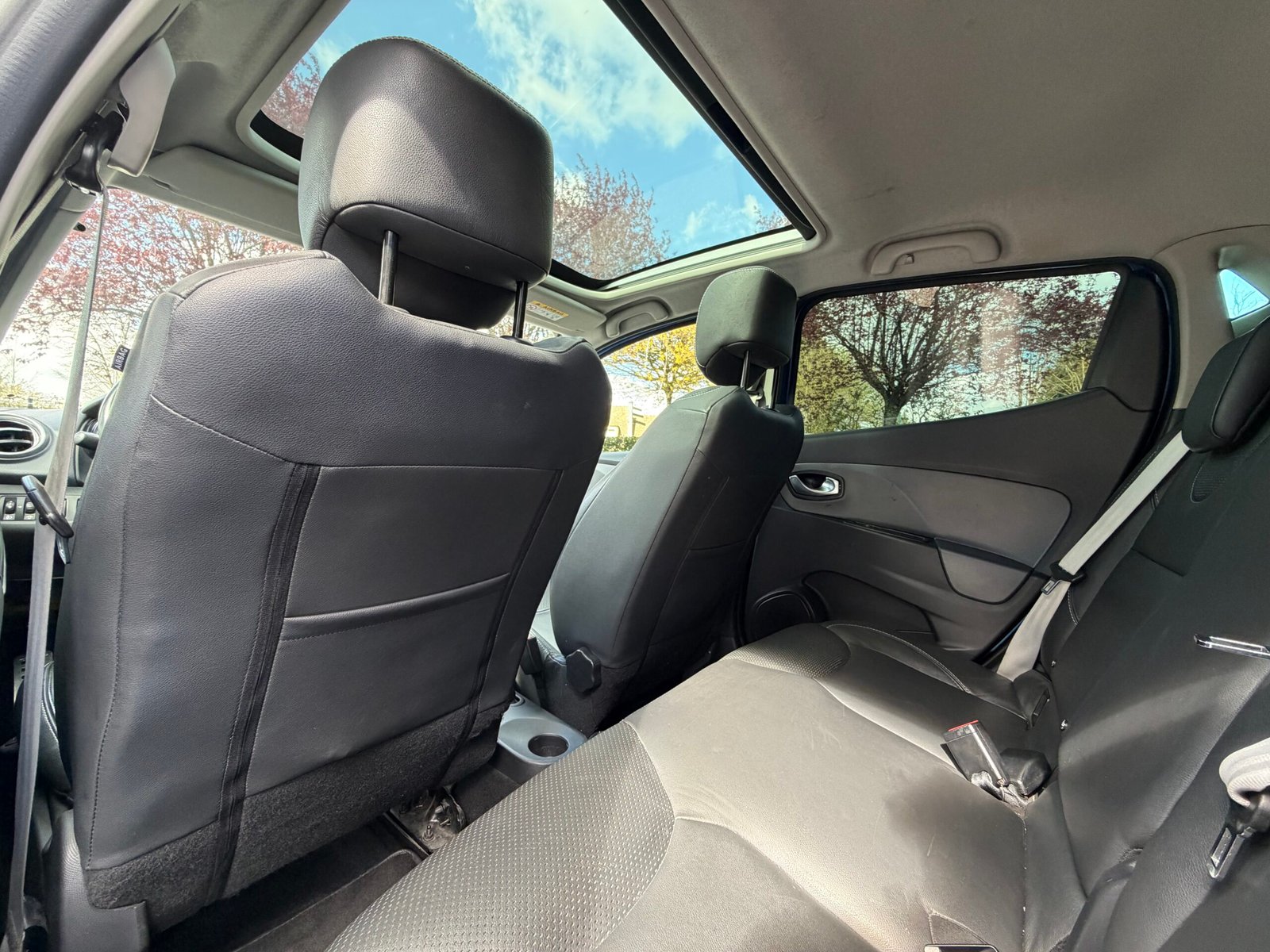 RENAULT Clio IV 5 Portes 1.2 TCe 16V EDC6 120 cv Boîte auto GT