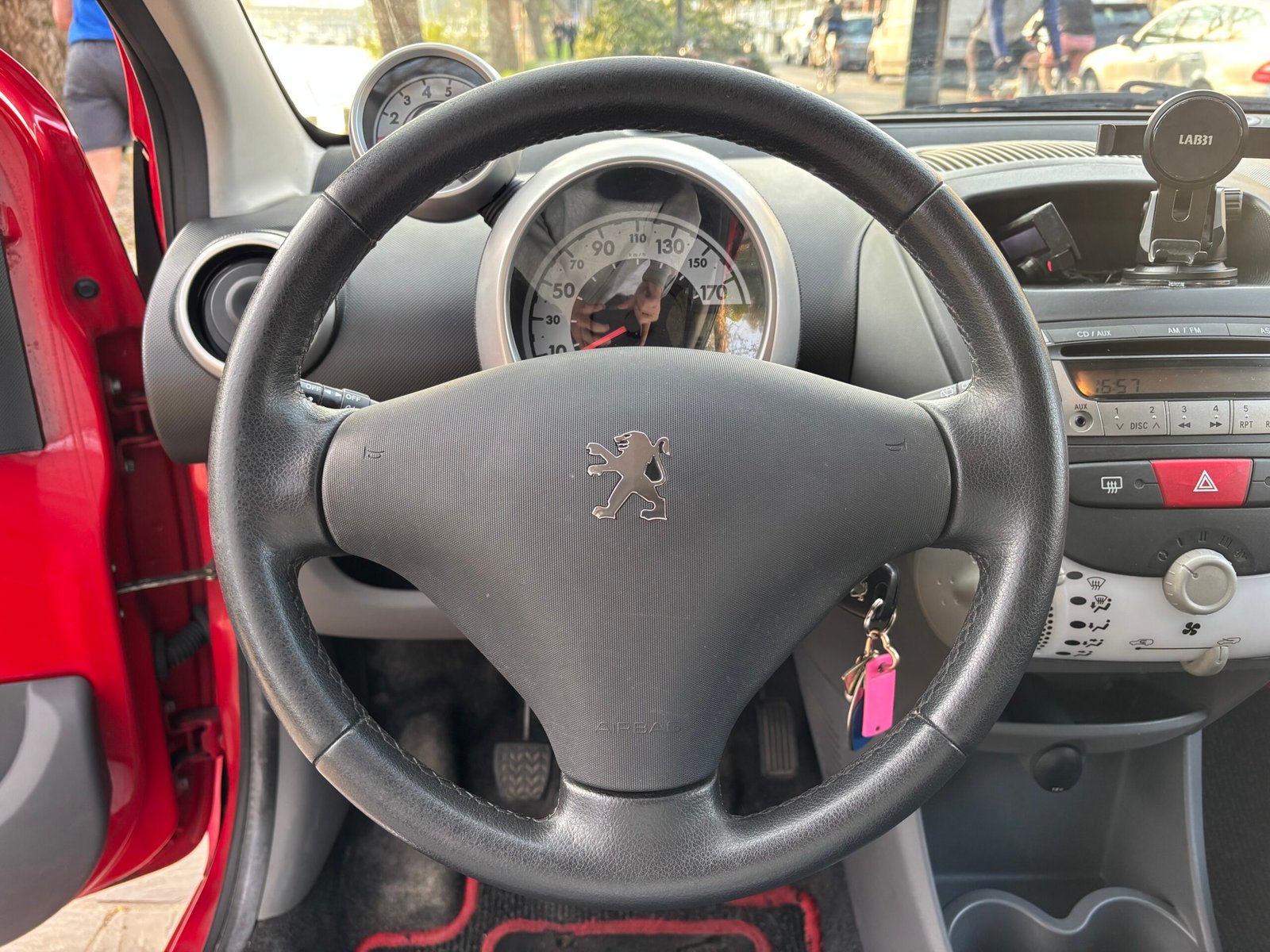 PEUGEOT 107 1.0 68ch “Sportium”