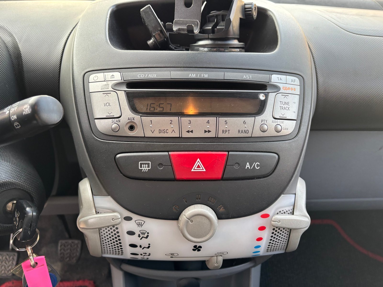 PEUGEOT 107 1.0 68ch “Sportium”