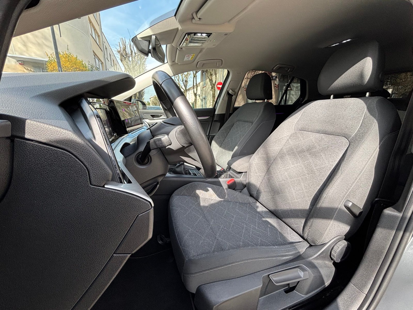 VOLKSWAGEN Golf VIII 1.5 TSi 131ch “Life business first”