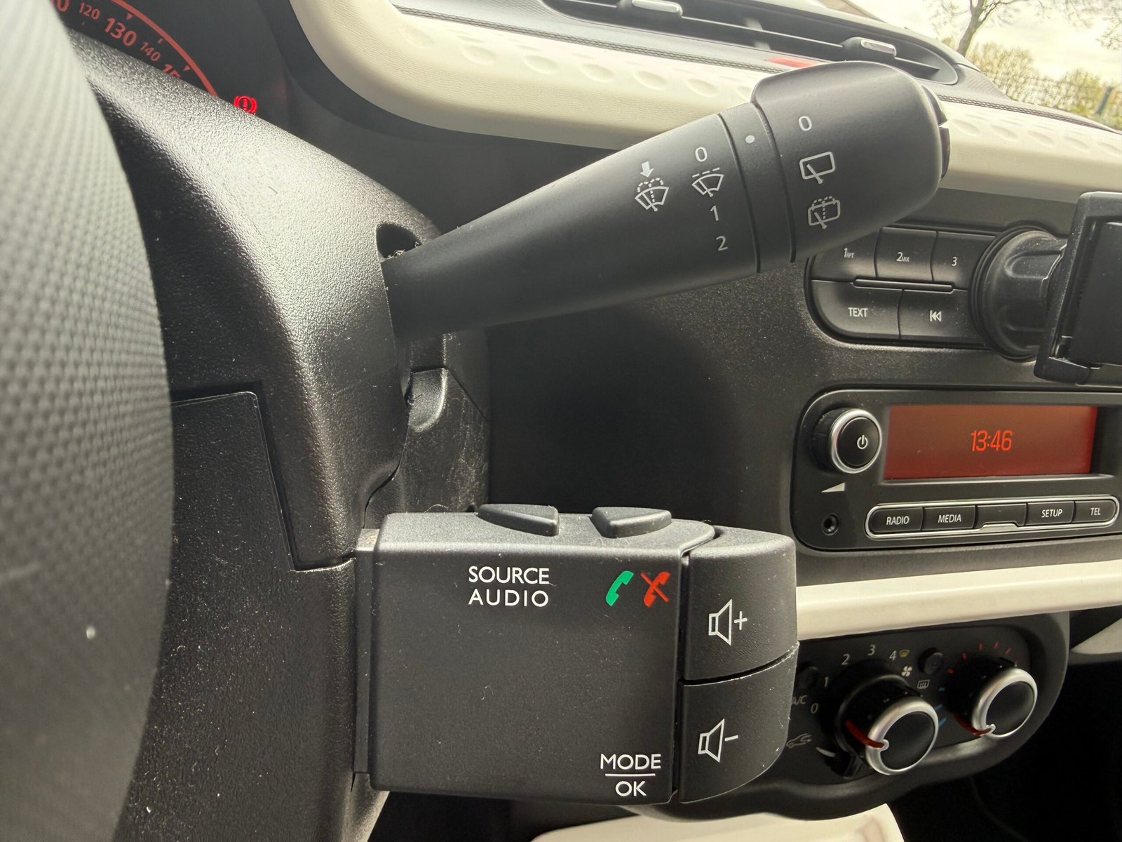 RENAULT Twingo III 1.0 SCe 12V 71 cv Limited