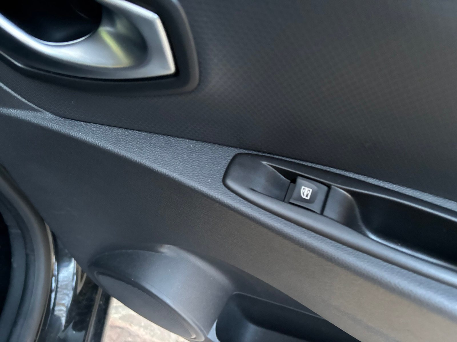 RENAULT Clio IV Phase 2 0.9 TCe 90ch “Intens”