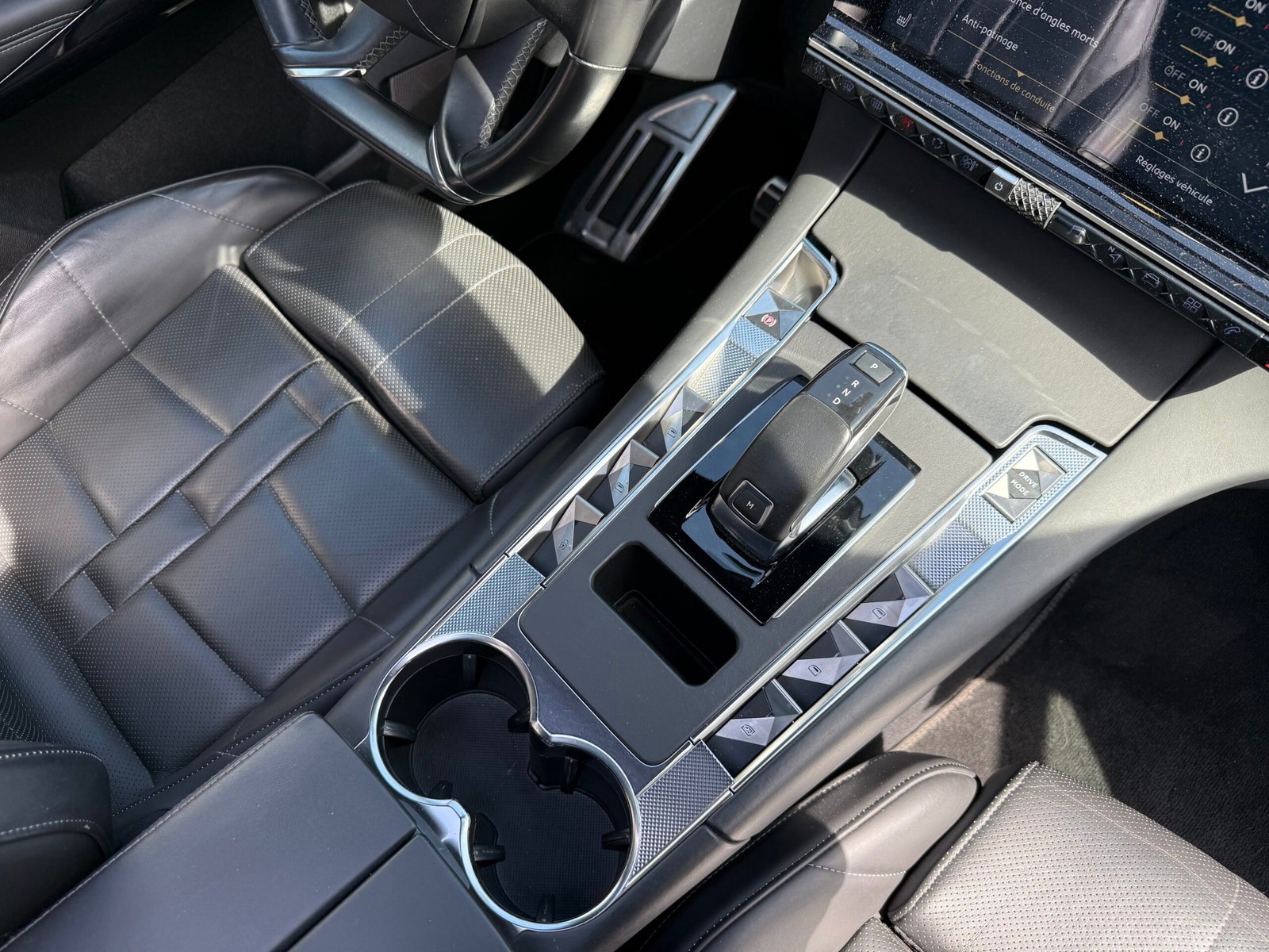 DS7 Crossback finition Opéra 1.6 THP 225 cv Boite auto