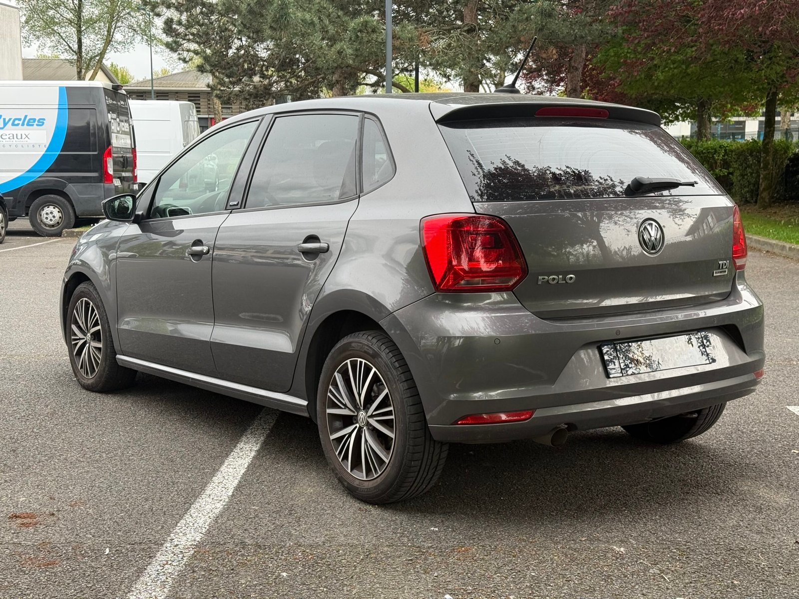 VOLKSWAGEN Polo V 5 portes Phase 2 1.4 TDI 12V BlueMotion DSG7 90 cv Allstar Boîte auto