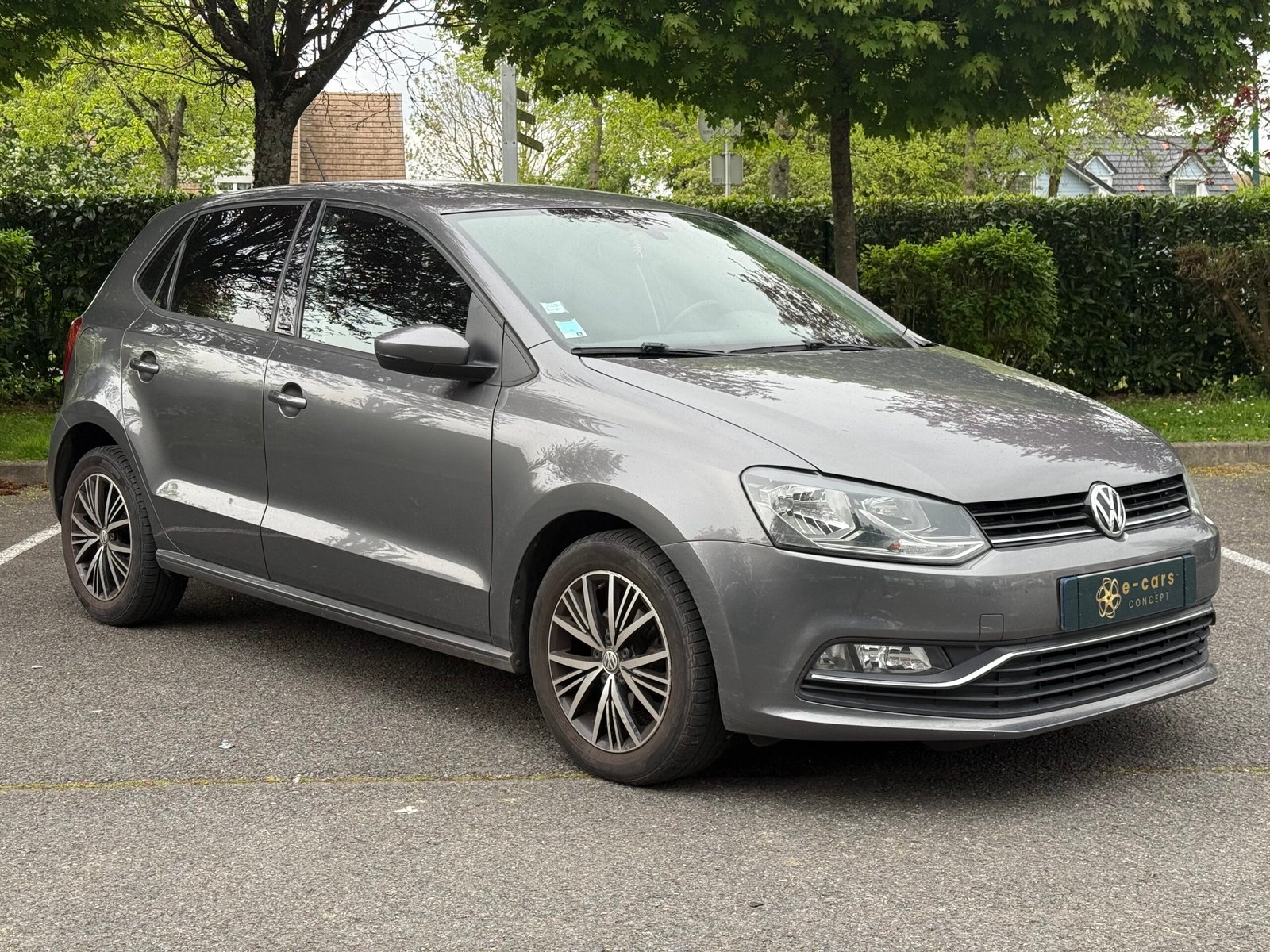 VOLKSWAGEN Polo V 5 portes Phase 2 1.4 TDI 12V BlueMotion DSG7 90 cv Allstar Boîte auto