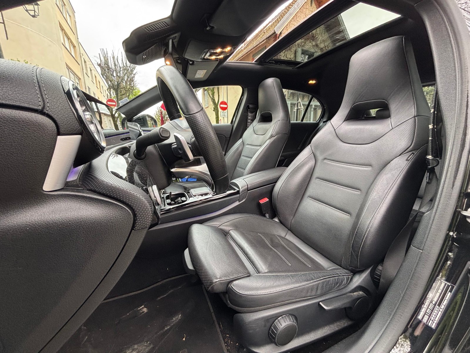 MERCEDES-BENZ Classe A 180 d 1.5 116ch “AMG Line”