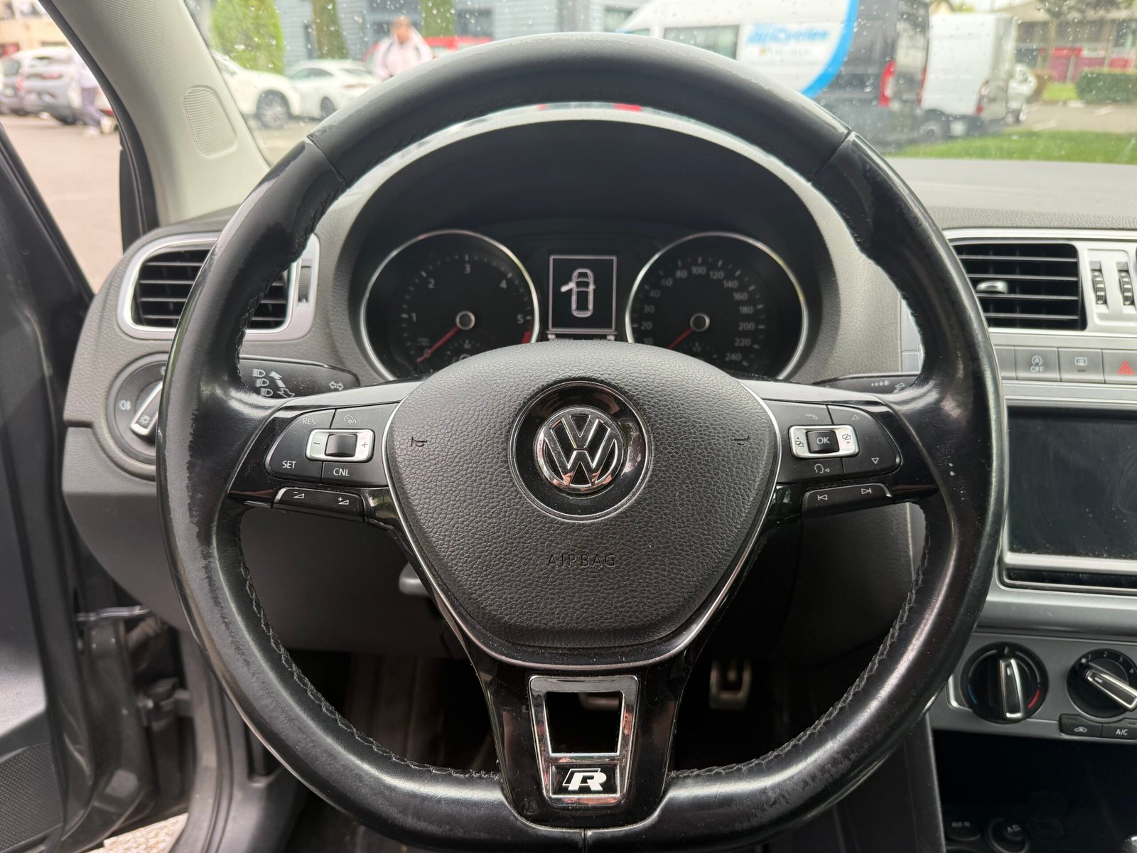 VOLKSWAGEN Polo V 5 portes Phase 2 1.4 TDI 12V BlueMotion DSG7 90 cv Allstar Boîte auto