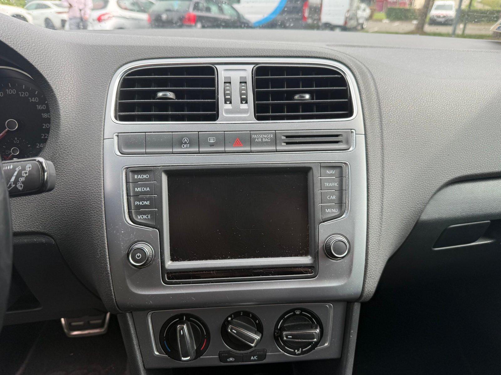 VOLKSWAGEN Polo V 5 portes Phase 2 1.4 TDI 12V BlueMotion DSG7 90 cv Allstar Boîte auto