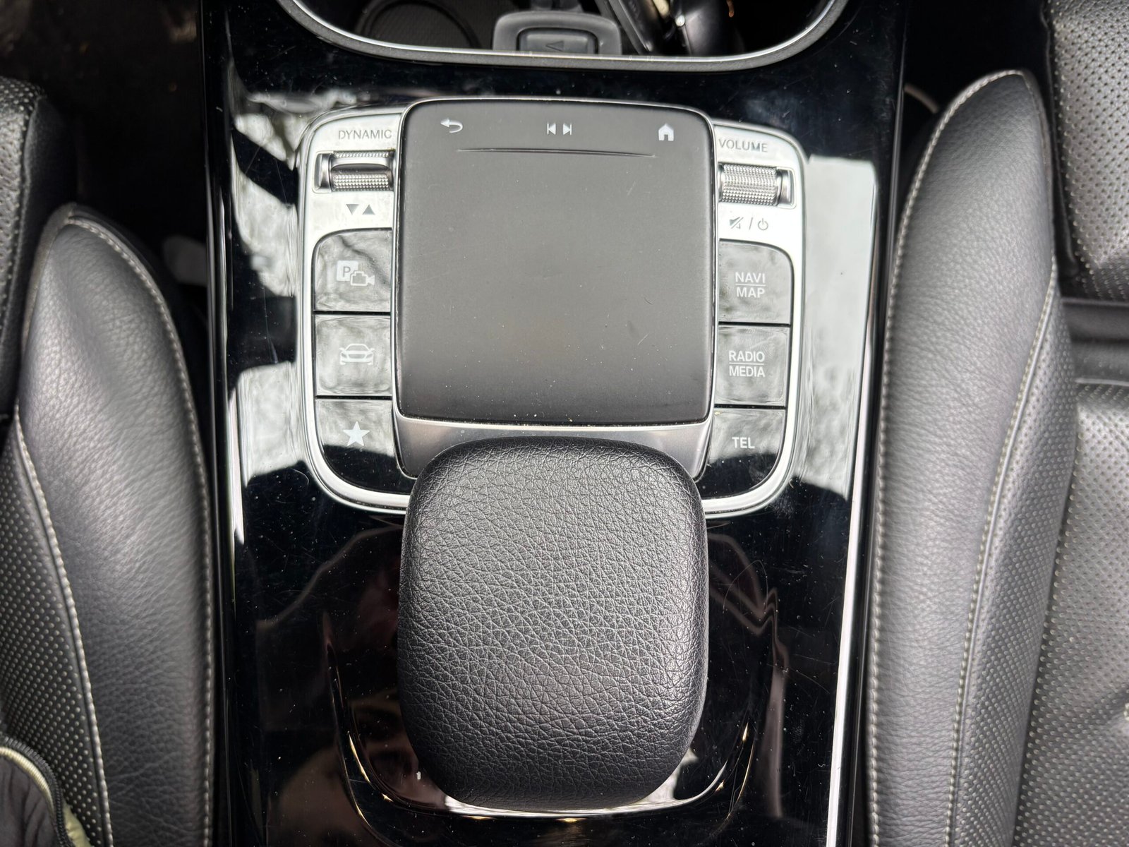 MERCEDES-BENZ Classe A 180 d 1.5 116ch “AMG Line”