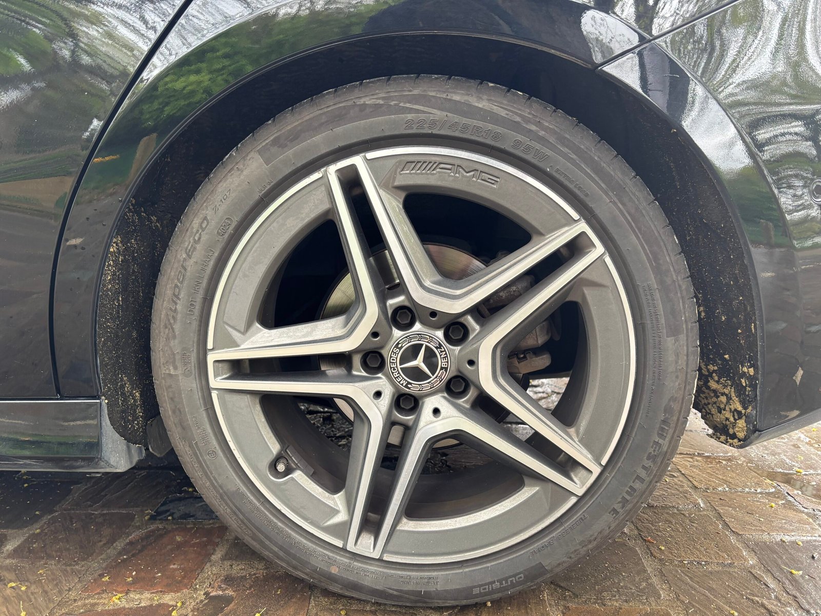 MERCEDES-BENZ Classe A 180 d 1.5 116ch “AMG Line”