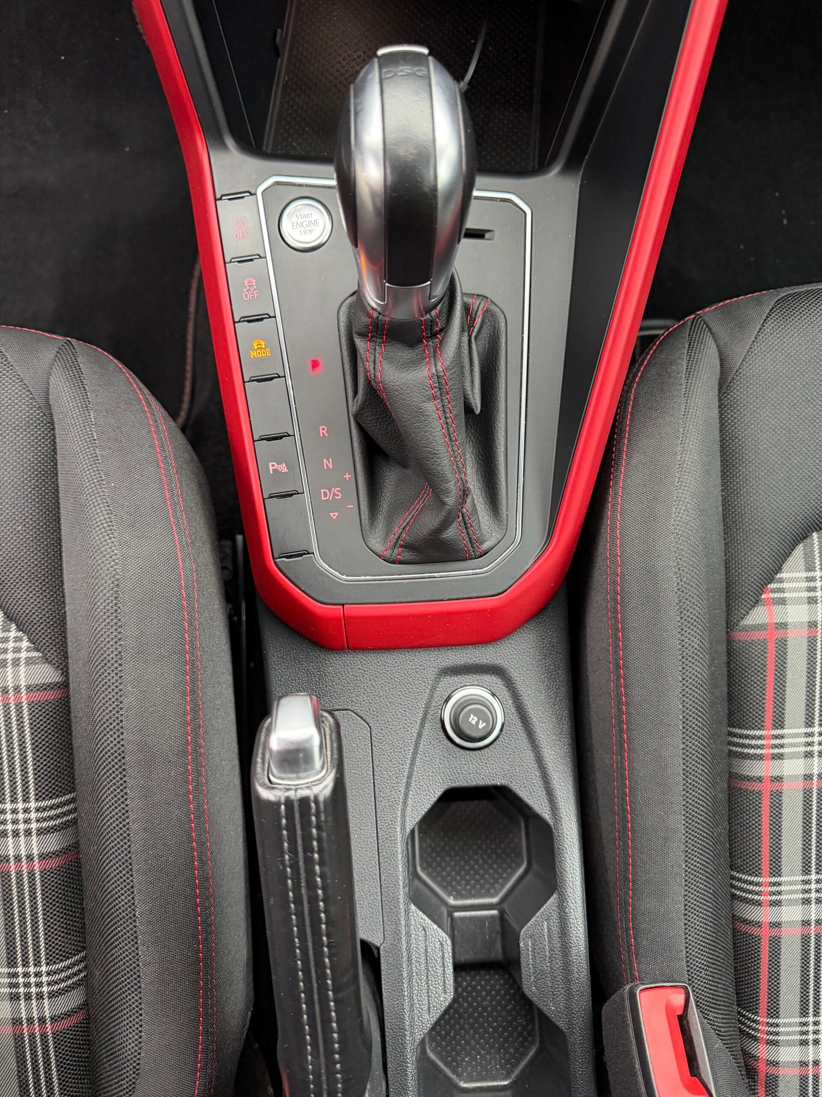 VOLKSWAGEN Polo VI GTI 2.0 TFSI 16V GPF BMT DSG6 200 cv Boîte auto