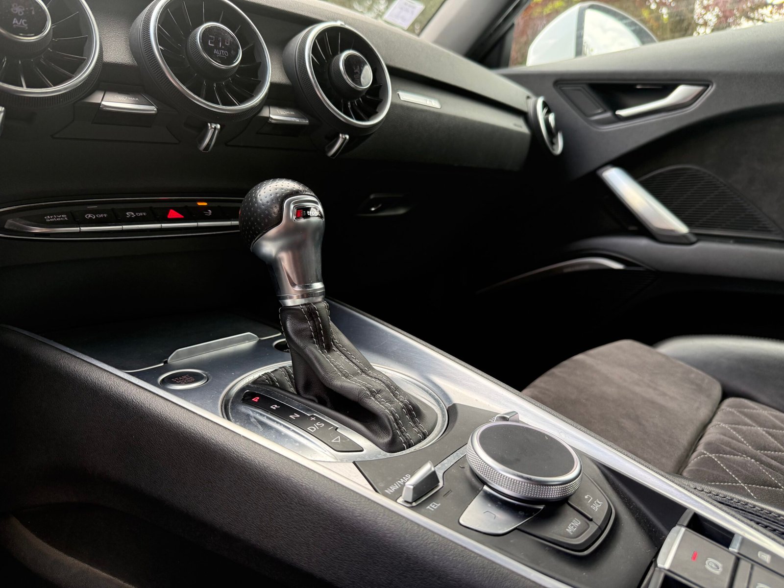 AUDI TT III COUPE 2.0 TDI 184 S LINE